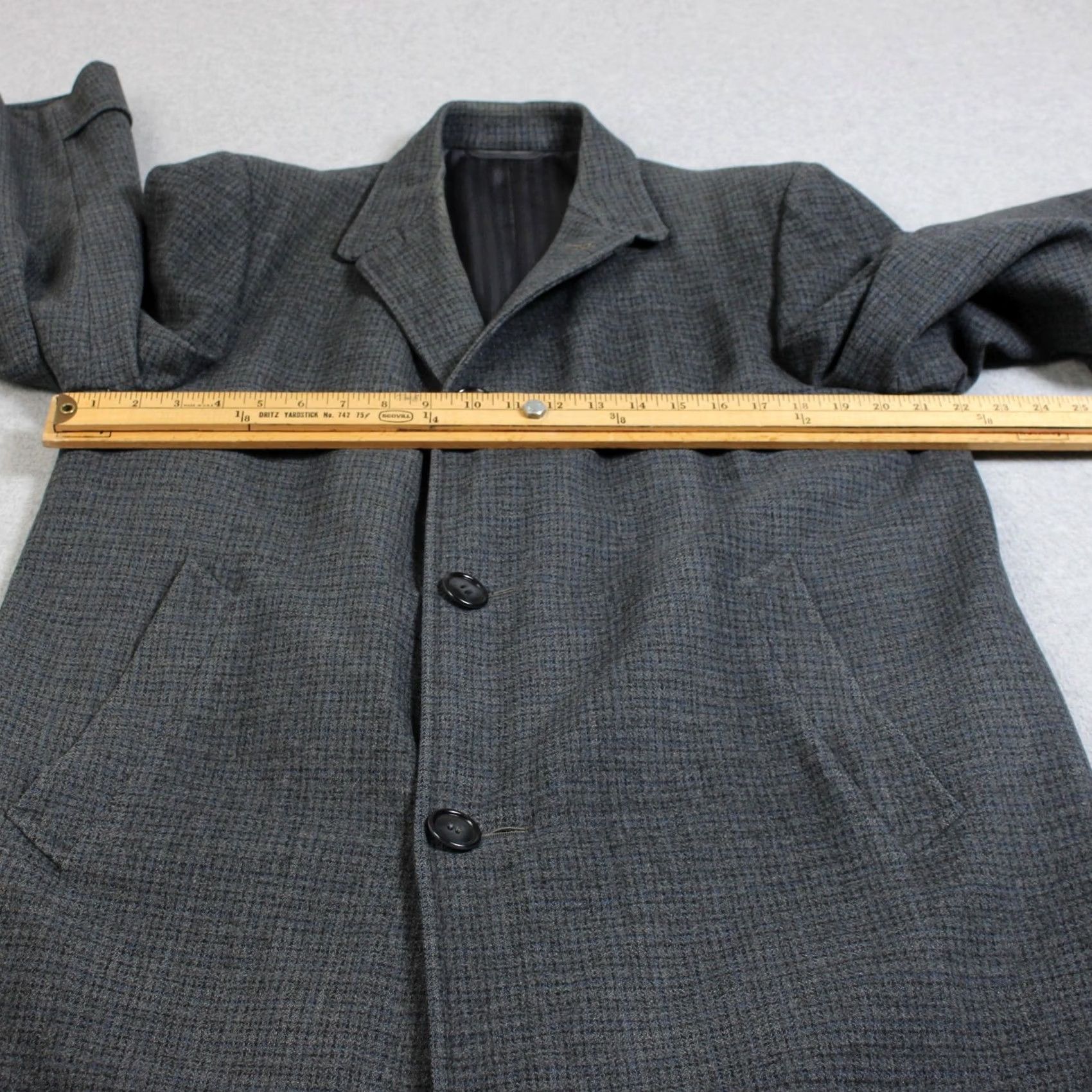 Vintage VINTAGE Robert Hall Wool Coat Men 46 Gray Check Overcoat Retro Academia Heritage Size US S / EU 44-46 / 1 - 6 Thumbnail