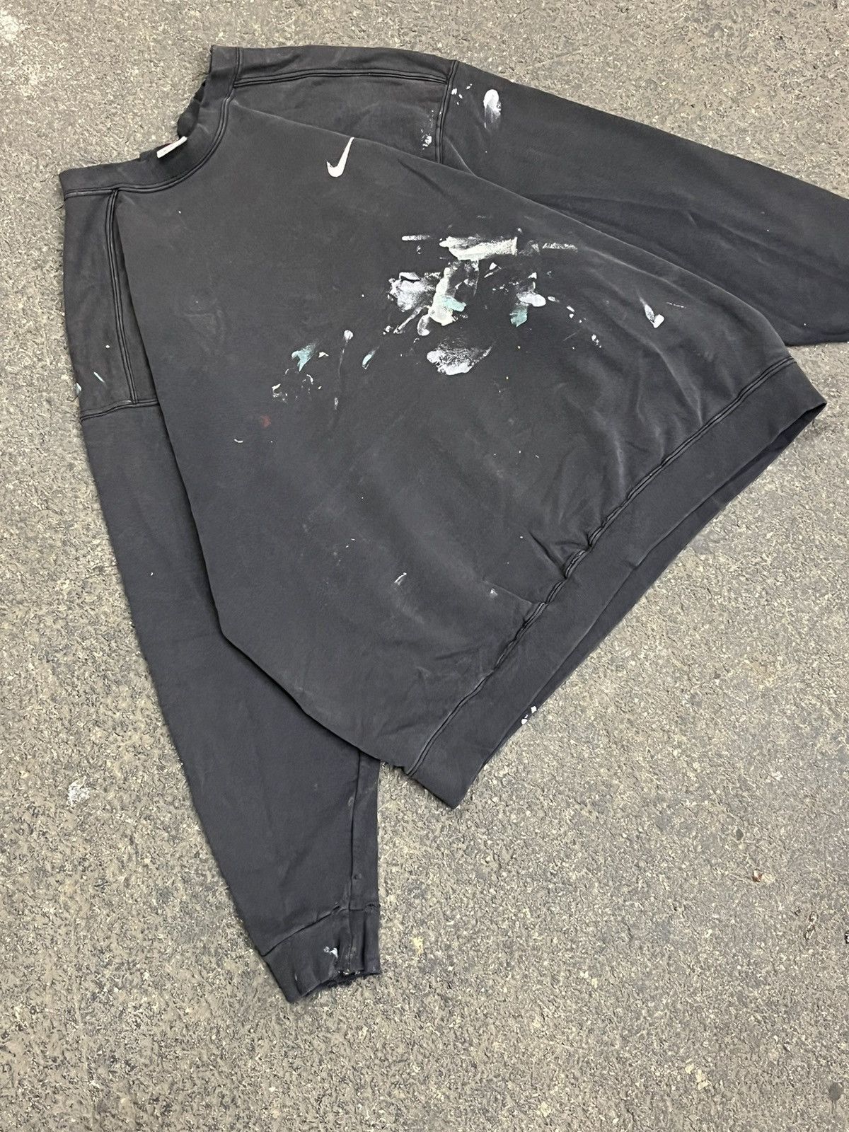 Nike × Vintage Nike thrashed and faded 90s crewneck hype streetwear skater Size US XL / EU 56 / 4 - 3 Thumbnail