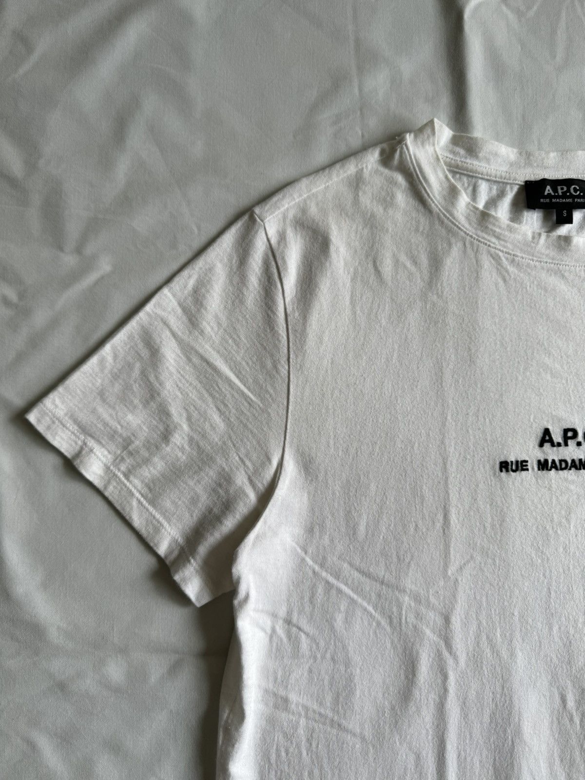 A.P.C. A.P.C Signature Tee Size S / US 4 / IT 40 - 3 Thumbnail