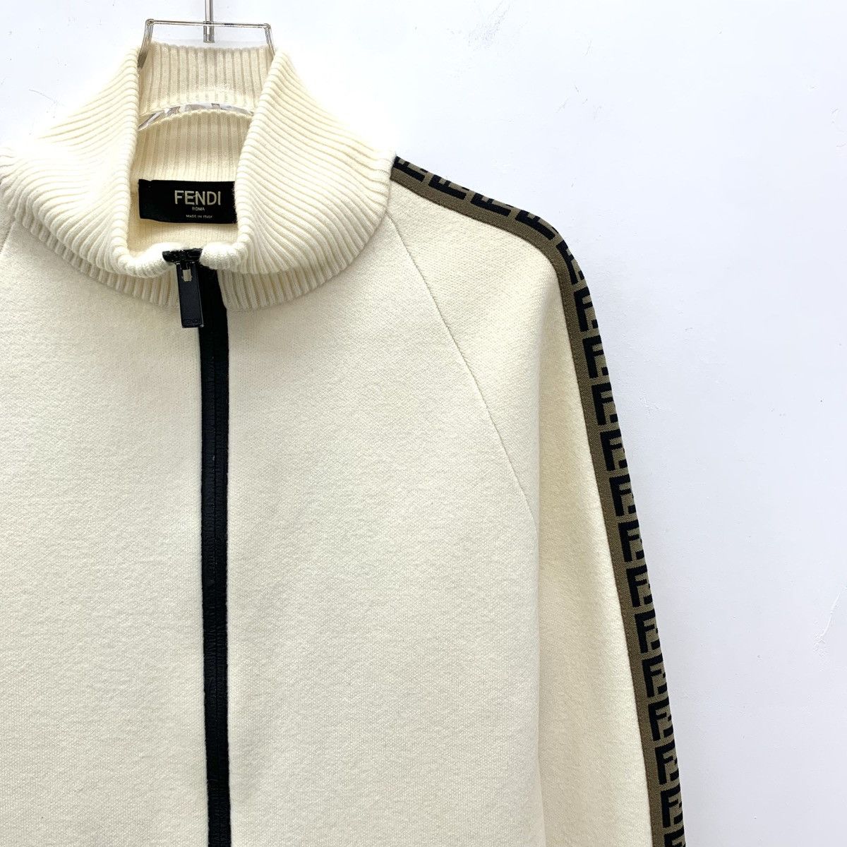 Fendi Fendi Stand Collar Zipper Long Sleeve Knit Jacket K26WX Size US L / EU 52-54 / 3 - 3 Thumbnail