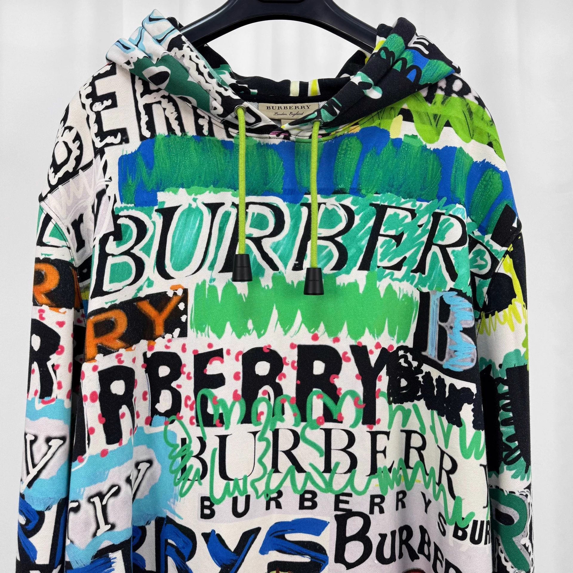 Burberry Burberry Graffiti Print Logo Hoodies L 98 New Size US L / EU 52-54 / 3 - 3 Thumbnail
