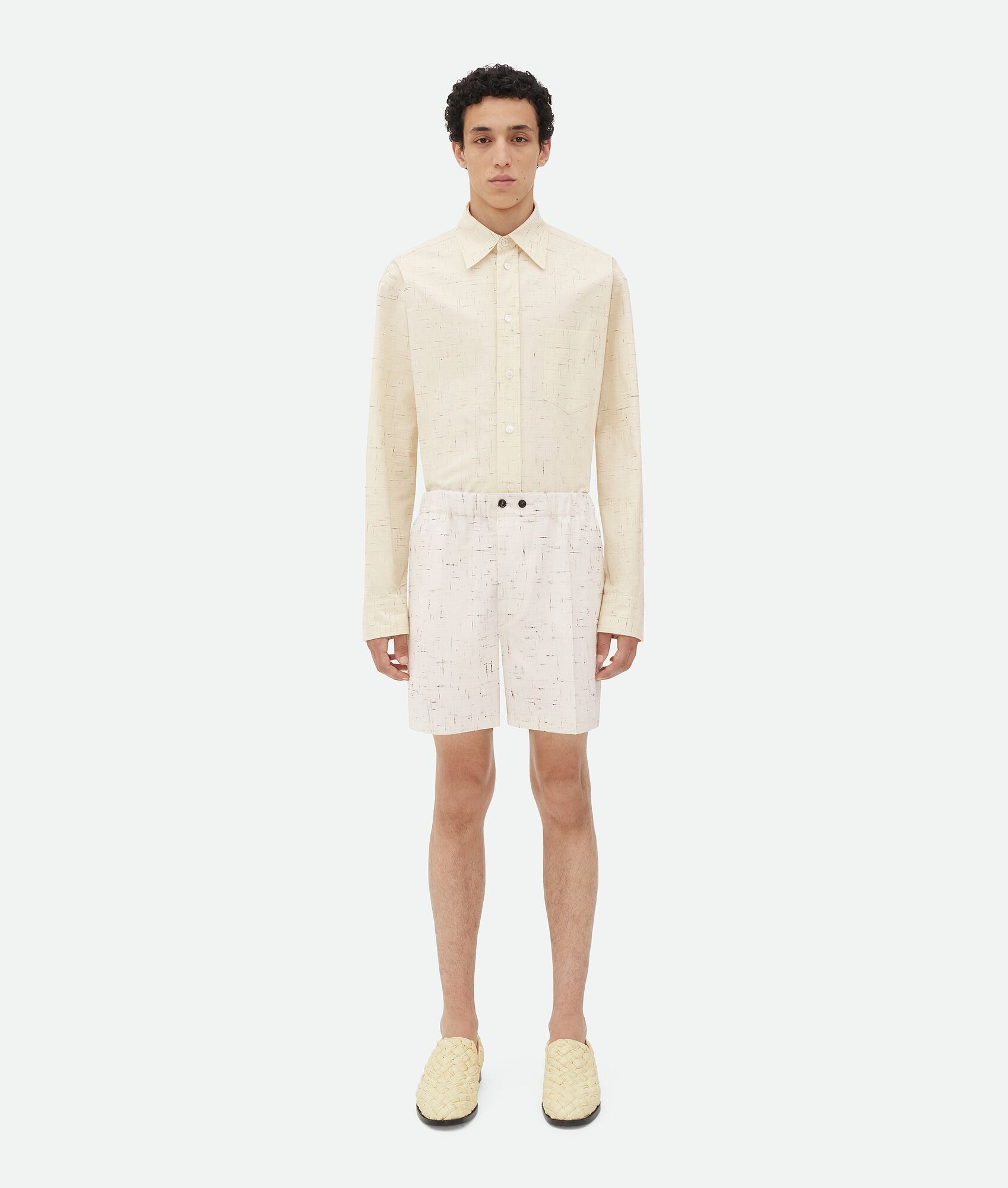 Bottega Veneta o1bcso1str0725 Textured Criss-Cross Viscose Silk Shorts Dove Size US 30 / EU 46 - 1 Thumbnail