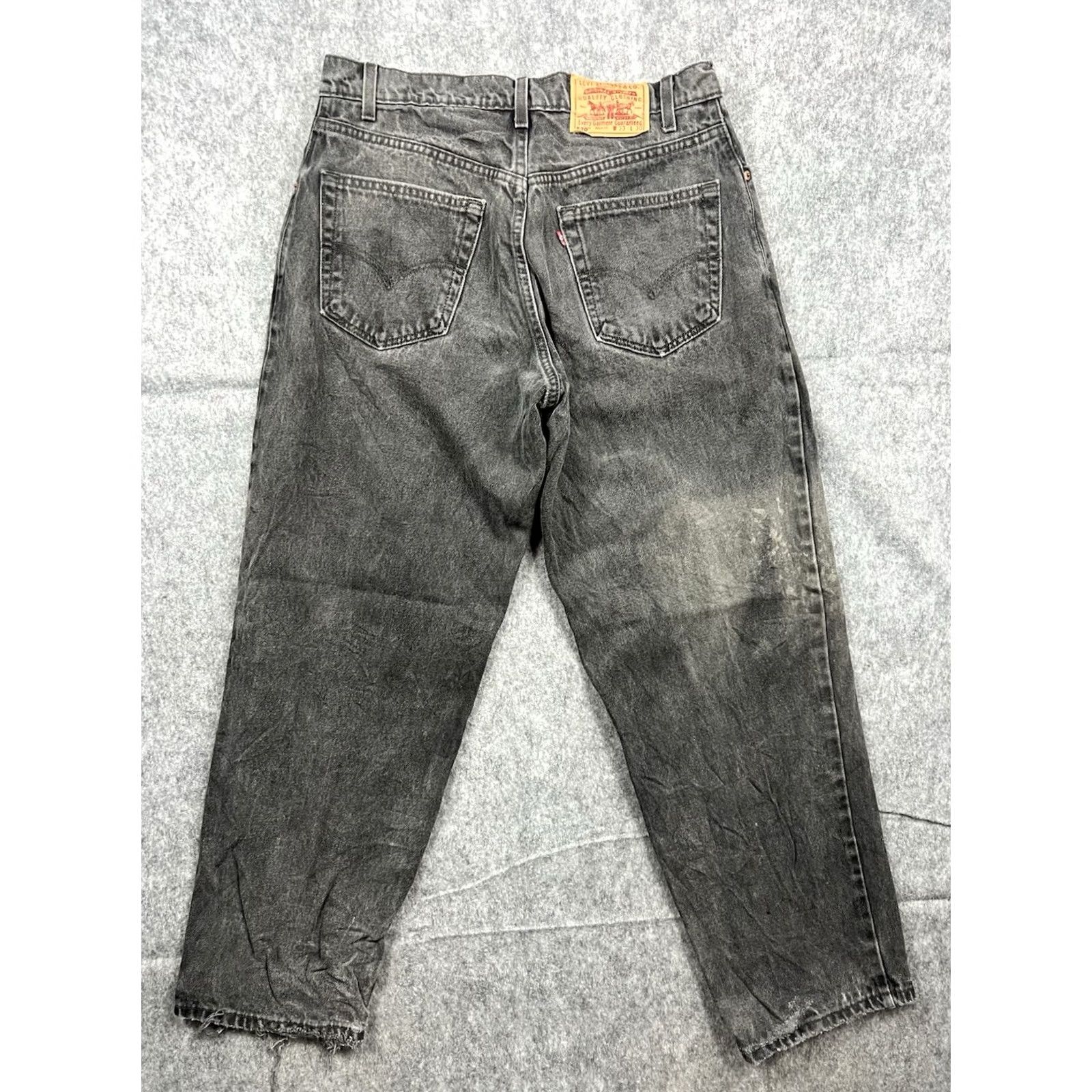 Levi's VINTAGE Levi's 570 Jeans Men Relaxed Fit 33x30 Denim Cotton Charcoal Gray Baggy Workwear Pants Size US 33 - 2 Thumbnail