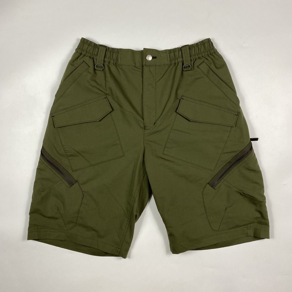 White Mountaineering White Mountaineering - Stretched Cargo Short Size US 32 / EU 48 - 1 Thumbnail