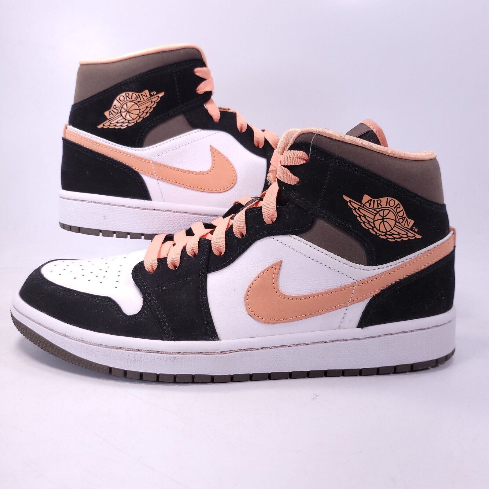 Nike Nike Air Jordan 1 Mid SE Shoe Womens Size 10.5 DH0210-100 Size US 10.5 / IT 40.5 - 6 Thumbnail