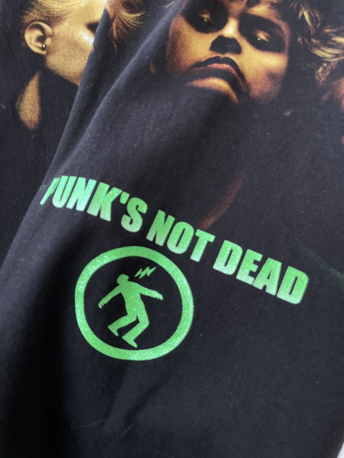 Band Tees Vintage Green Day punks not dead t shirt tee Size US XL / EU 56 / 4 - 9 Thumbnail