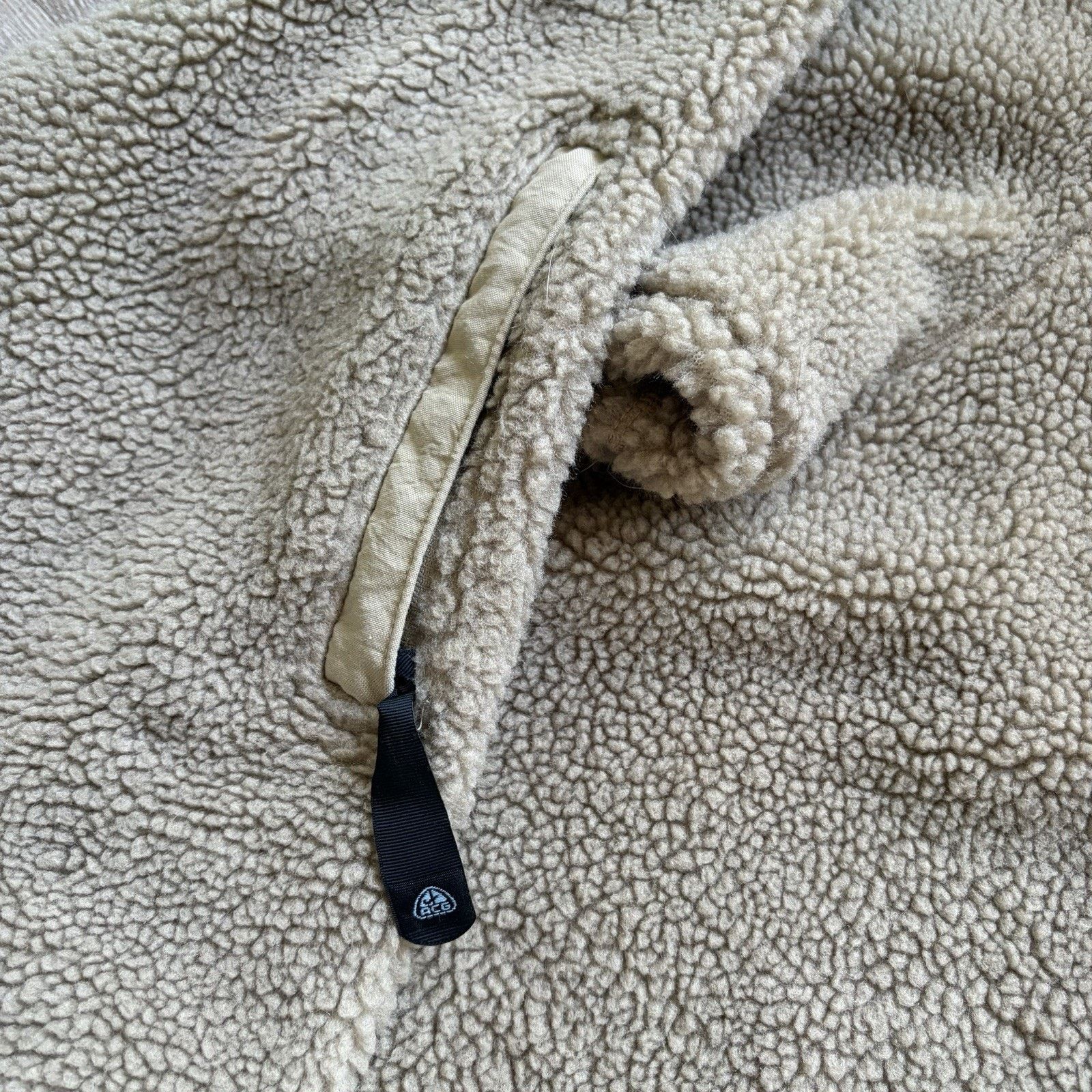 Nike ACG Vintage 90s Nike ACG Deep Pile Sherpa Fleece XL Gorpcore Size US XL / EU 56 / 4 - 8 Thumbnail