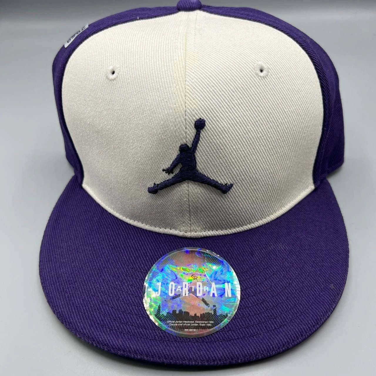 Jordan Brand Air Jordan Hat Men 7 1/4 Embroidered Logo Jumpman Fitted Cap Size ONE SIZE - 1 Thumbnail