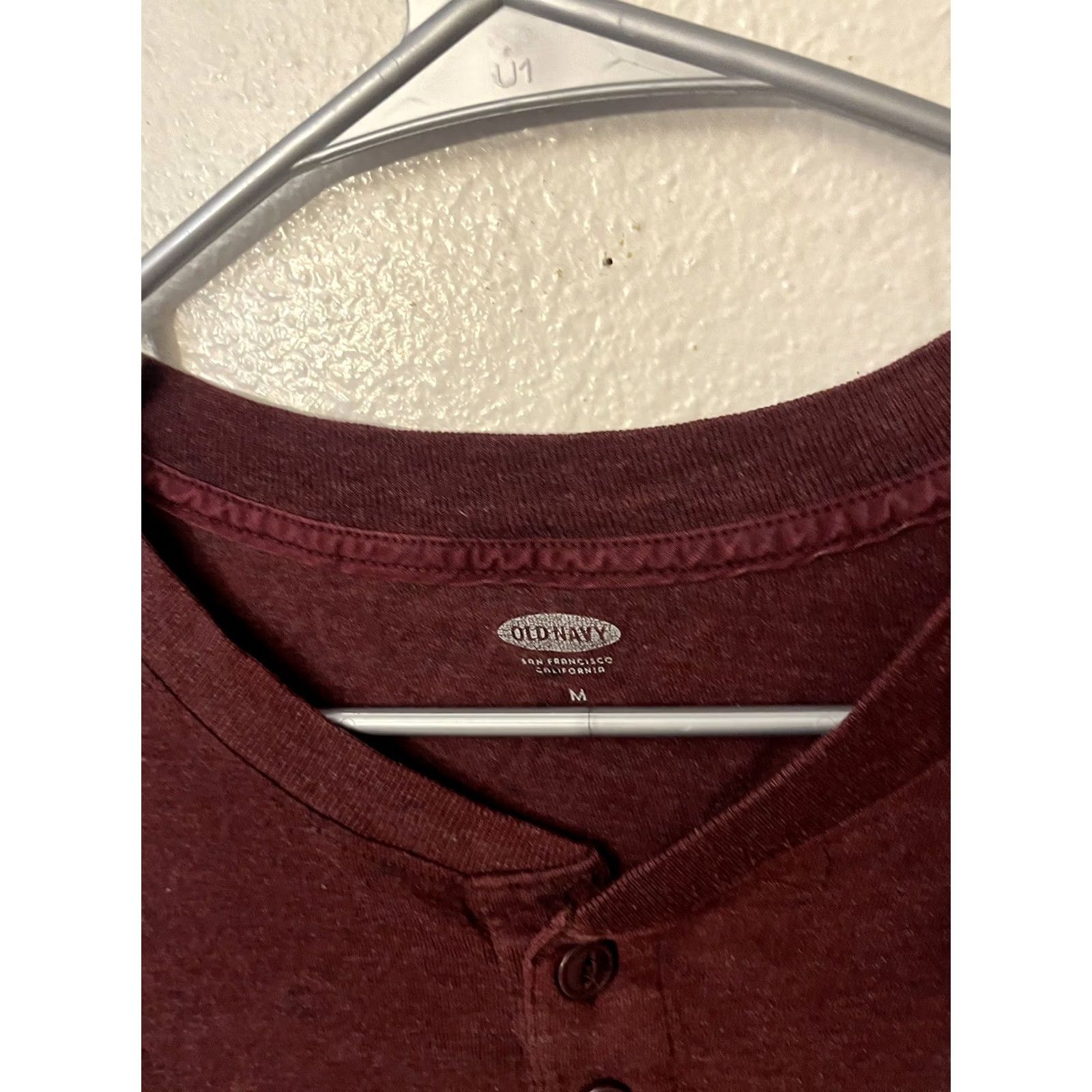 Old Navy Old Navy Shirt Mens M Maroon Men Henley Size Solid Size US M / EU 48-50 / 2 - 3 Thumbnail