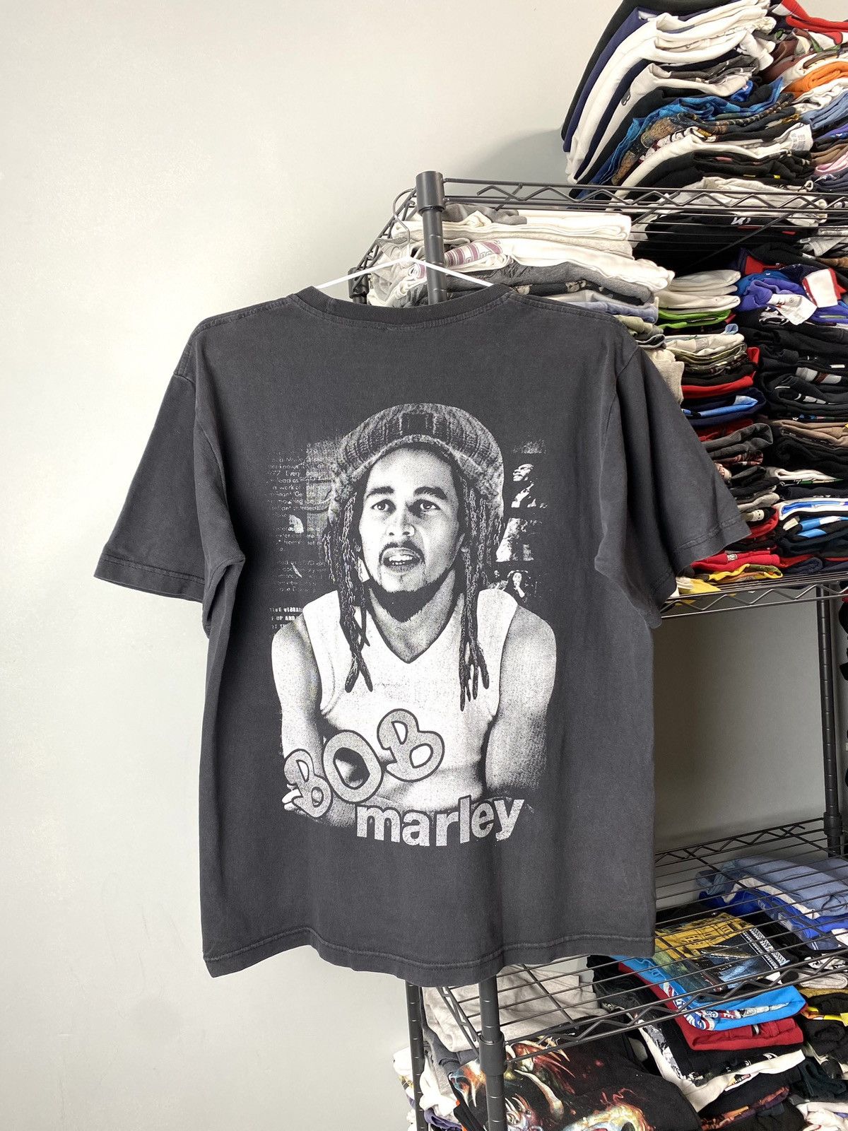 Bob Marley Rare! Vintage 1990’s Bob Marley Big Print Faded T Shirt Size US M / EU 48-50 / 2 - 2 Thumbnail