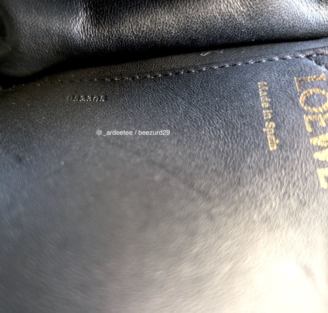 Loewe *NEW* GOYA LEATHER PUFFER PLEATED BAG BLACK $4,700 Size ONE SIZE - 21 Thumbnail