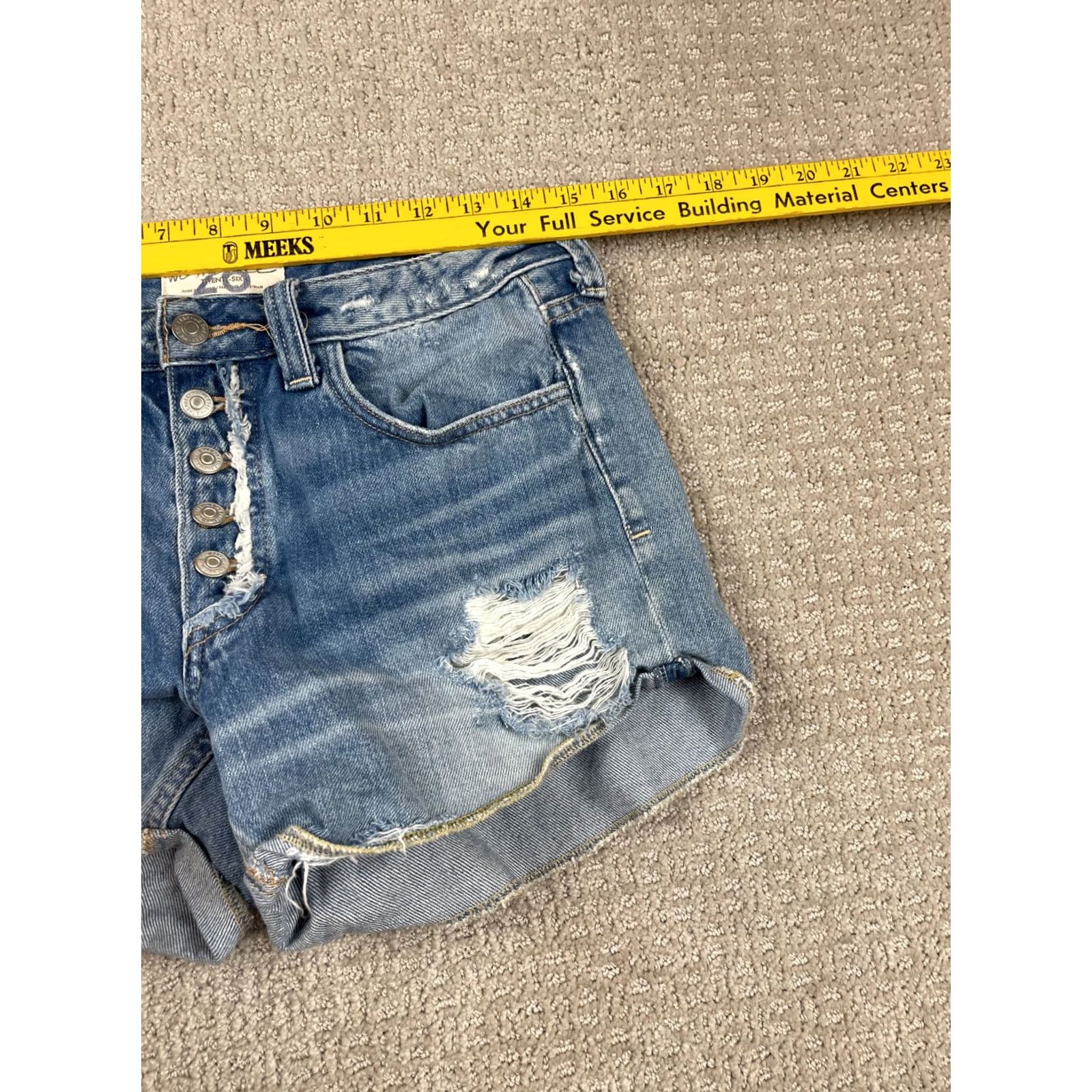Vintage We The Free Shorts Button Fly Denim Jorts Distressed Raw Hem Womens 26 Blue Solid 5-Pocket Regular Summer Spring Casual Size 26" / US 2 / IT 38 - 3 Thumbnail