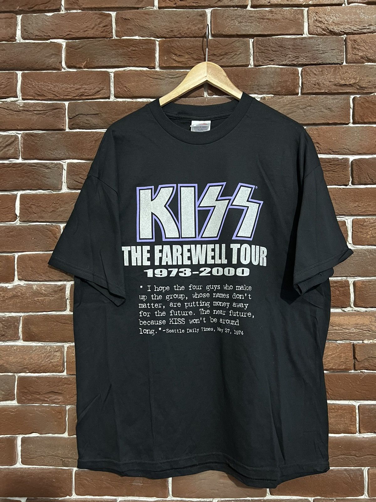 Band Tees Rare vintage 00s Kiss Farewell Big Head Rock Metal Band Tees Size US XL / EU 56 / 4 - 1 Thumbnail