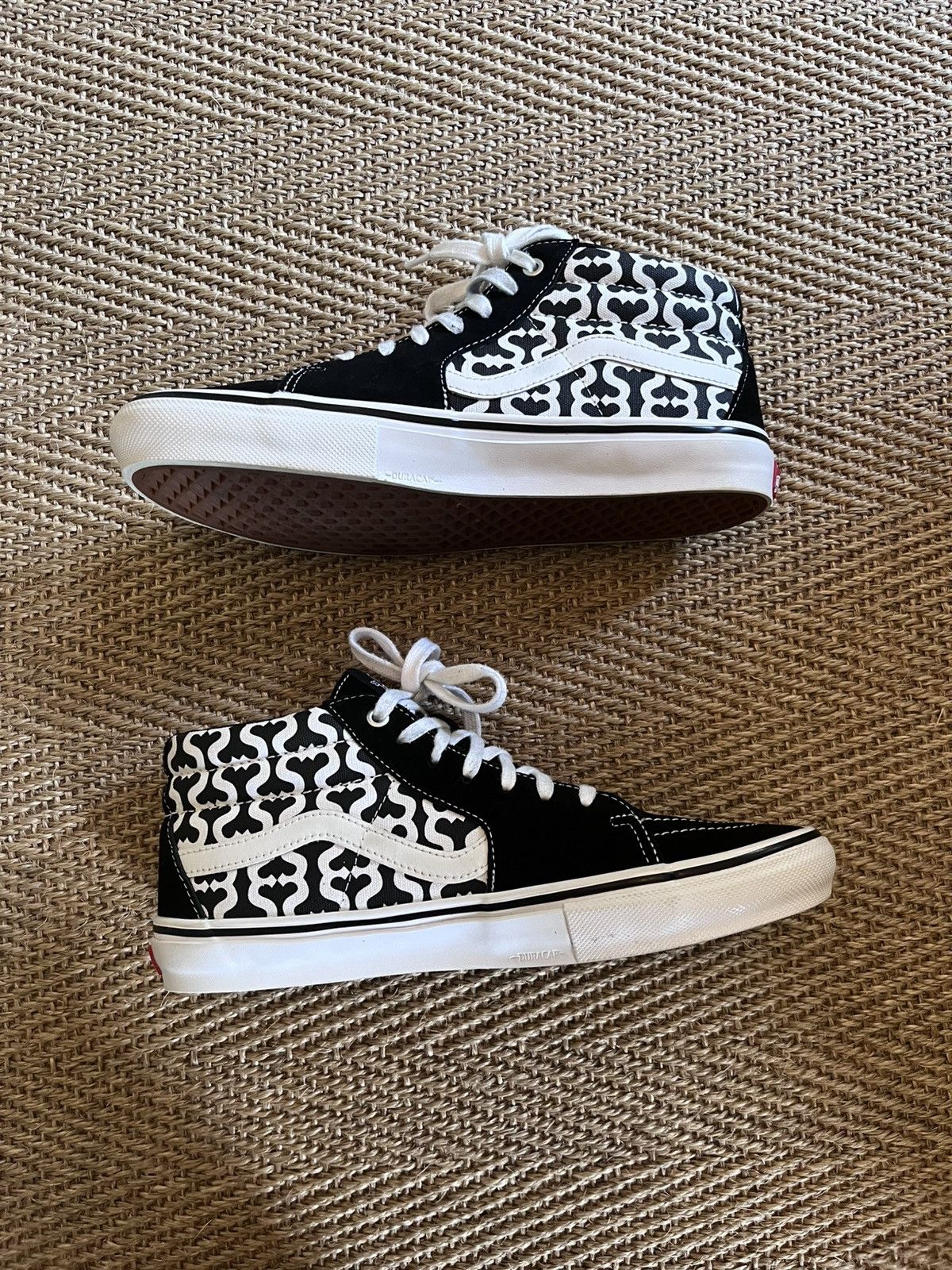 Supreme × Vans Vans X Supreme Grosso Mid Black And White Size US 10 / EU 43 - 3 Thumbnail