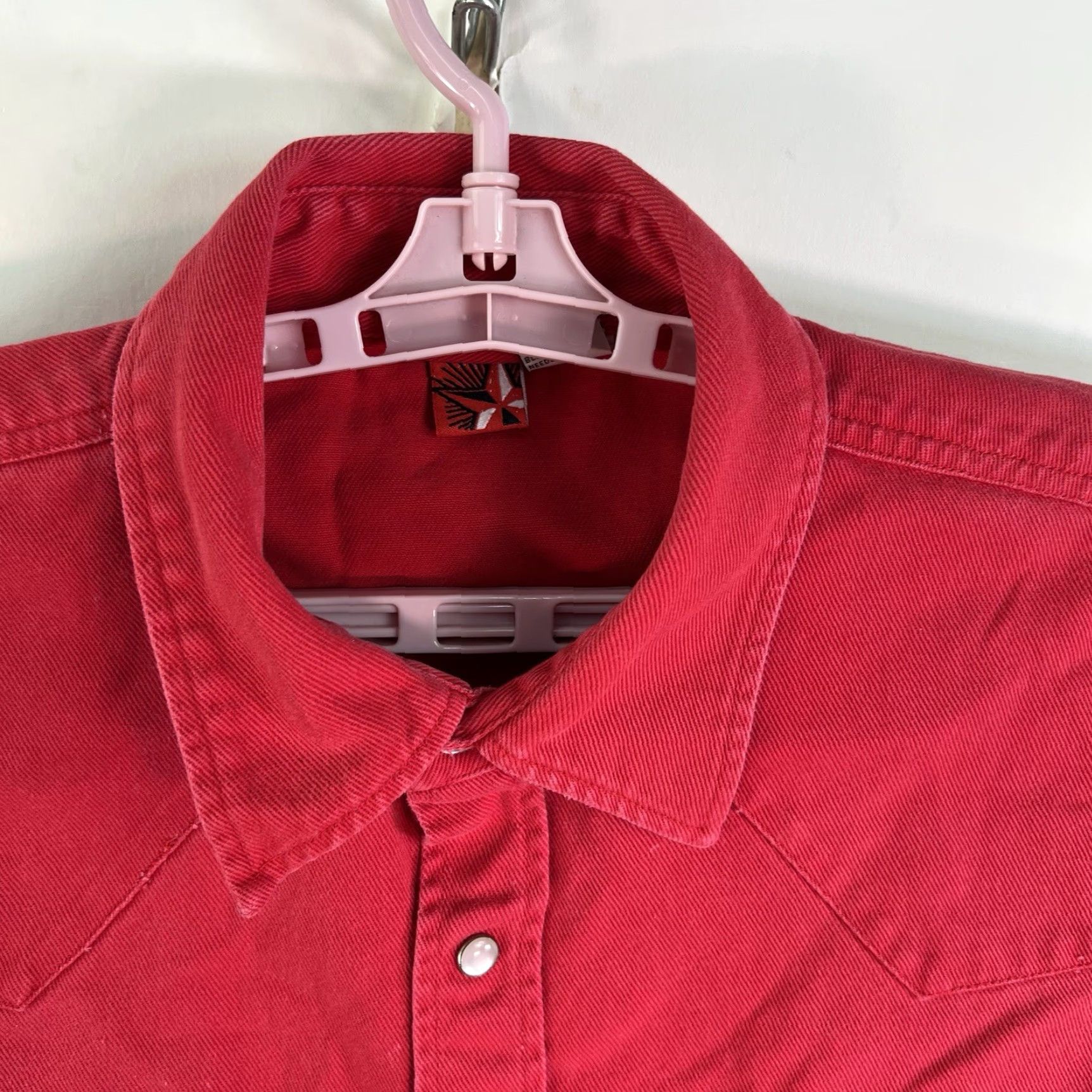 Marlboro VTG Marlboro Western Denim Shirt Men’s L Red Pearl Snap Long Sleeve Casual Workwear Shirts Red Marlboro Classics Western Shirt (50 in Chest) Size US L / EU 52-54 / 3 - 5 Thumbnail
