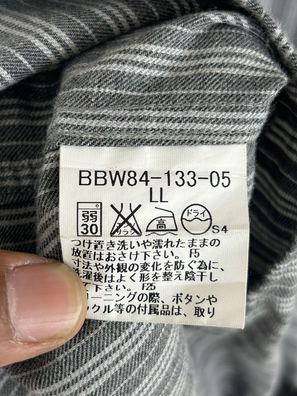 Burberry Burberry London Vintage Button Up Gray Stripe Size US XL / EU 56 / 4 - 5 Thumbnail