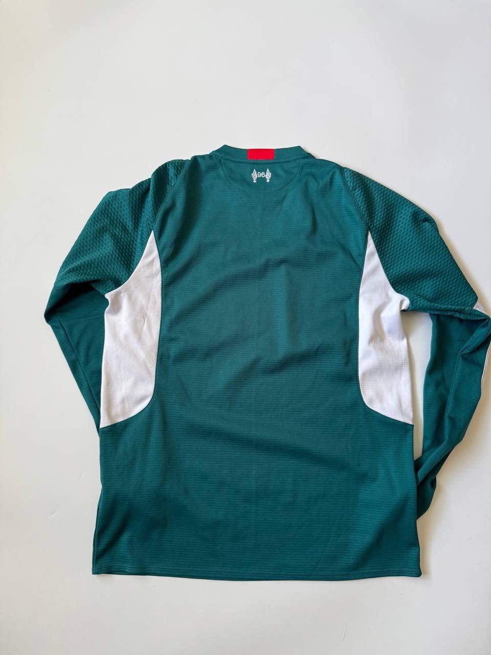 New Balance New balance Liverpool soccer jersey longsleeve S sz Standard Size US S / EU 44-46 / 1 - 7 Thumbnail
