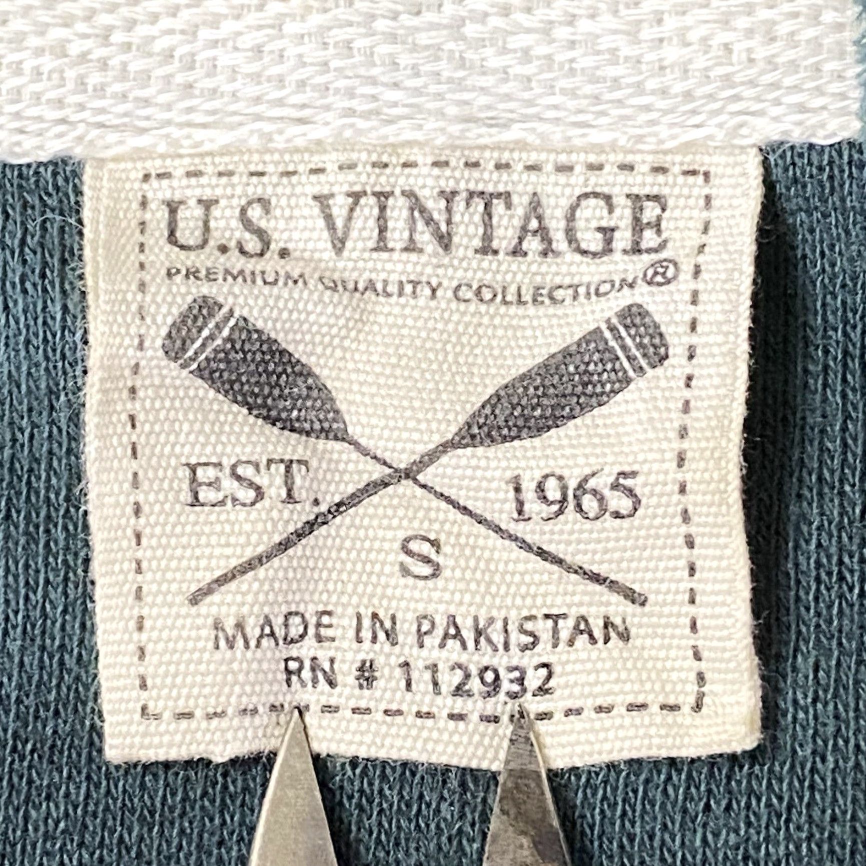 Vintage VINTAGE Key West Hooded Sweatshirt Light Weight Grunge Distress Look Small S Unisex Adults Green Hoodie Pockets Casual Mens Womens Girls Boys Size US S / EU 44-46 / 1 - 3 Thumbnail