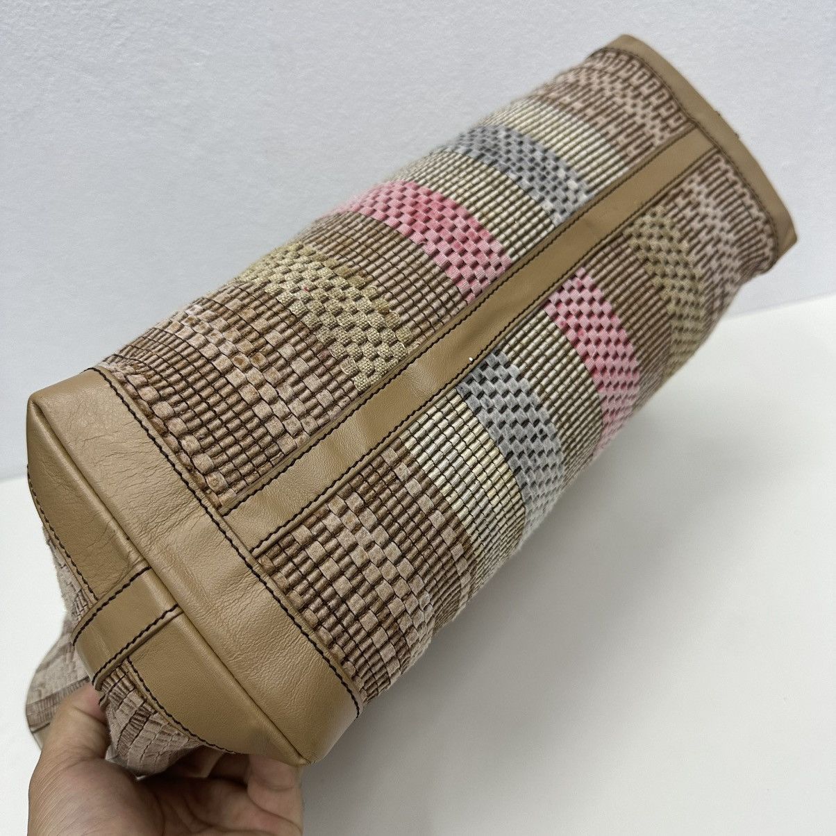 Fendi ‼️YES‼️ AUTHENTIC FENDI WOVEN RAFIA ROLL TOTE BAG Size ONE SIZE - 7 Thumbnail
