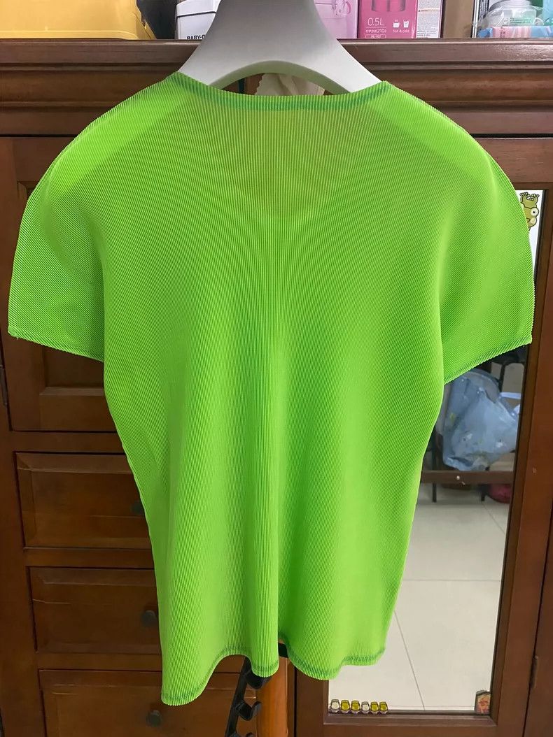 Issey Miyake Issey Miyake Green pleated short-sleeved shirt Size L / US 10 / IT 46 - 3 Thumbnail