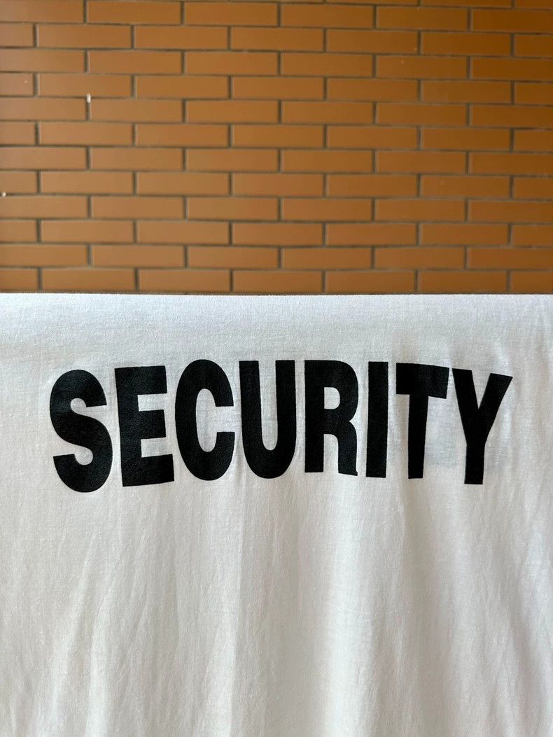 Vintage Vintage Tee 90s Security 2505-Nextarrow Size US XL / EU 56 / 4 - 4 Thumbnail