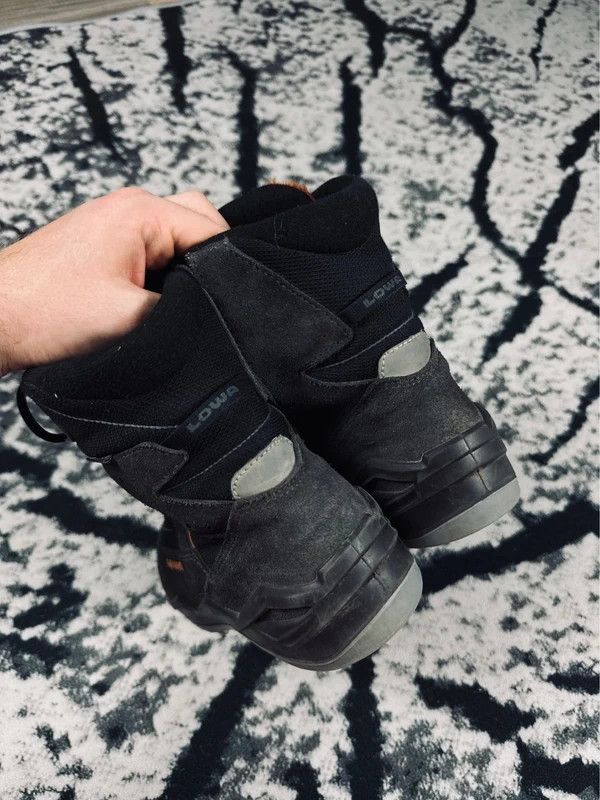 LOWA Lowa high outdoor gorpcore shoes, black 40 Size US 10 / IT 40 - 4 Thumbnail