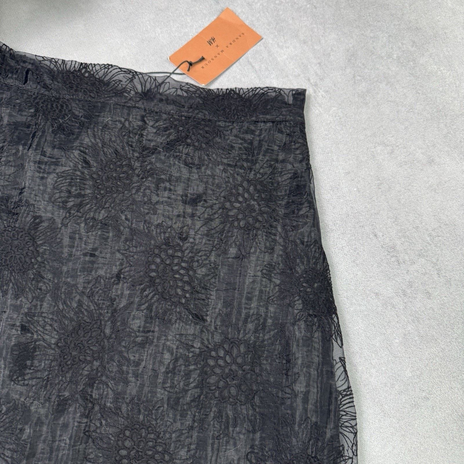H&M H&M X SANDRA MANSOUR EMBROIDERED SKIRT "NWT" Size UK 10 Size 28" / US 6 / IT 42 - 3 Thumbnail