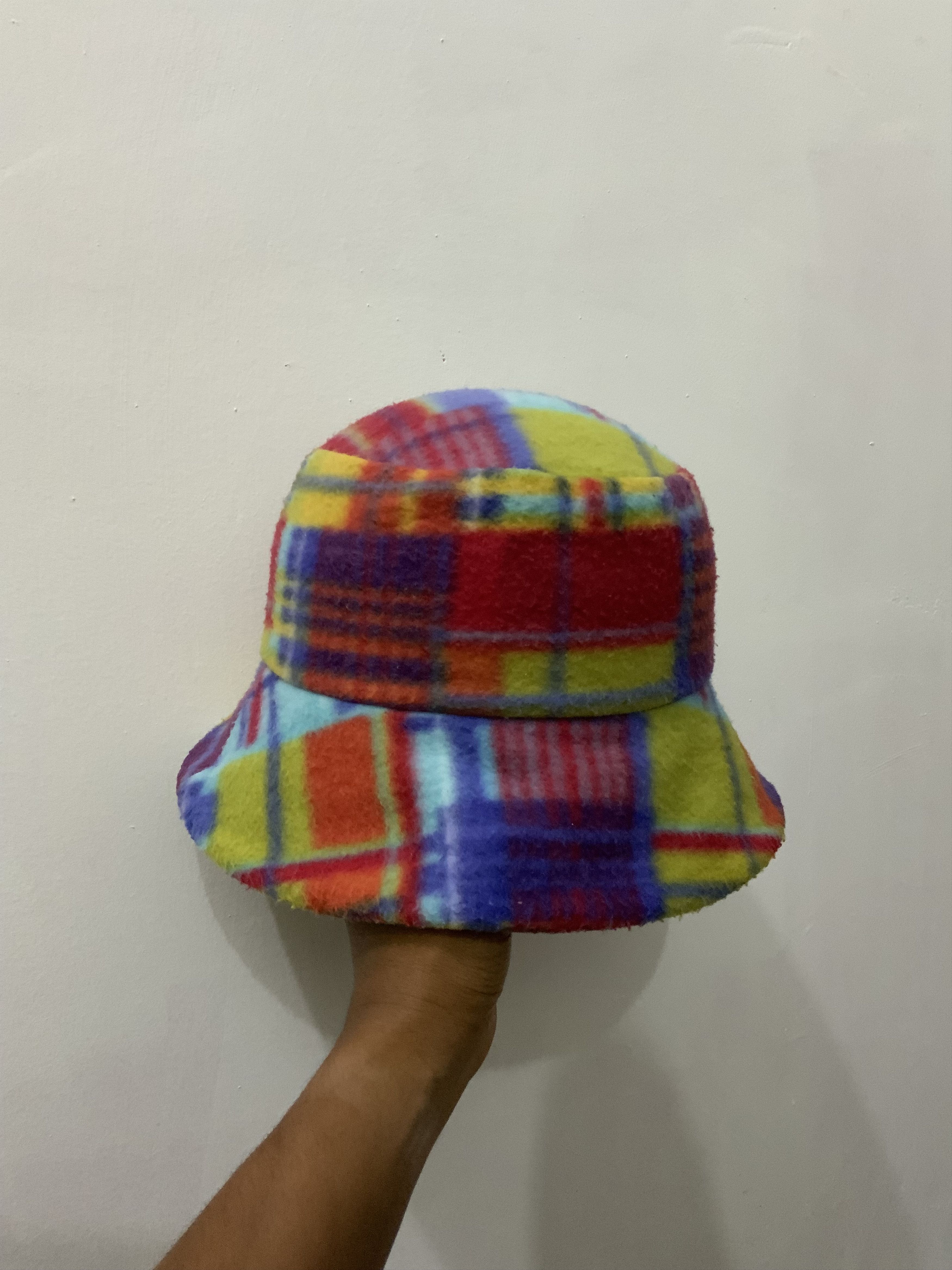 20471120 Striped Multicolor Hat Size ONE SIZE - 1 Thumbnail