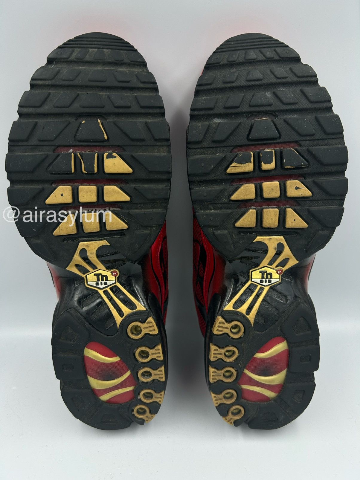 Nike 👹2015 Nike Air Max Plus Tuned Air Tn ”Diablo Red / Loves” Size US 10.5 / EU 43-44 - 9 Thumbnail