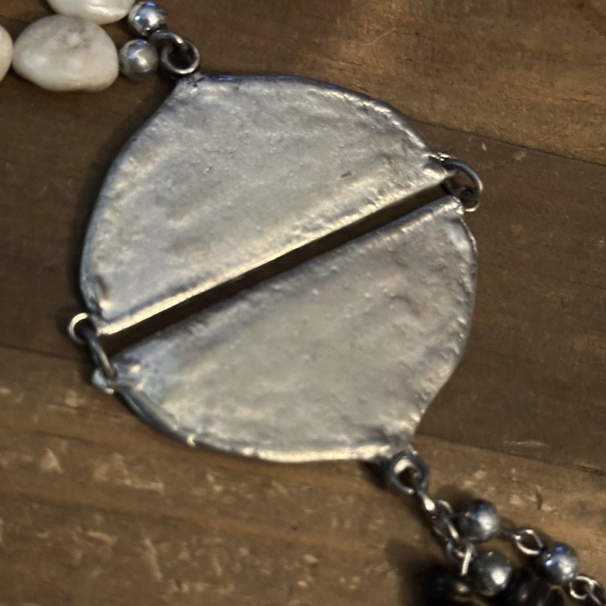 Vintage Vintage chunky wooden beads & flat pearls medallion necklace Size ONE SIZE - 6 Thumbnail