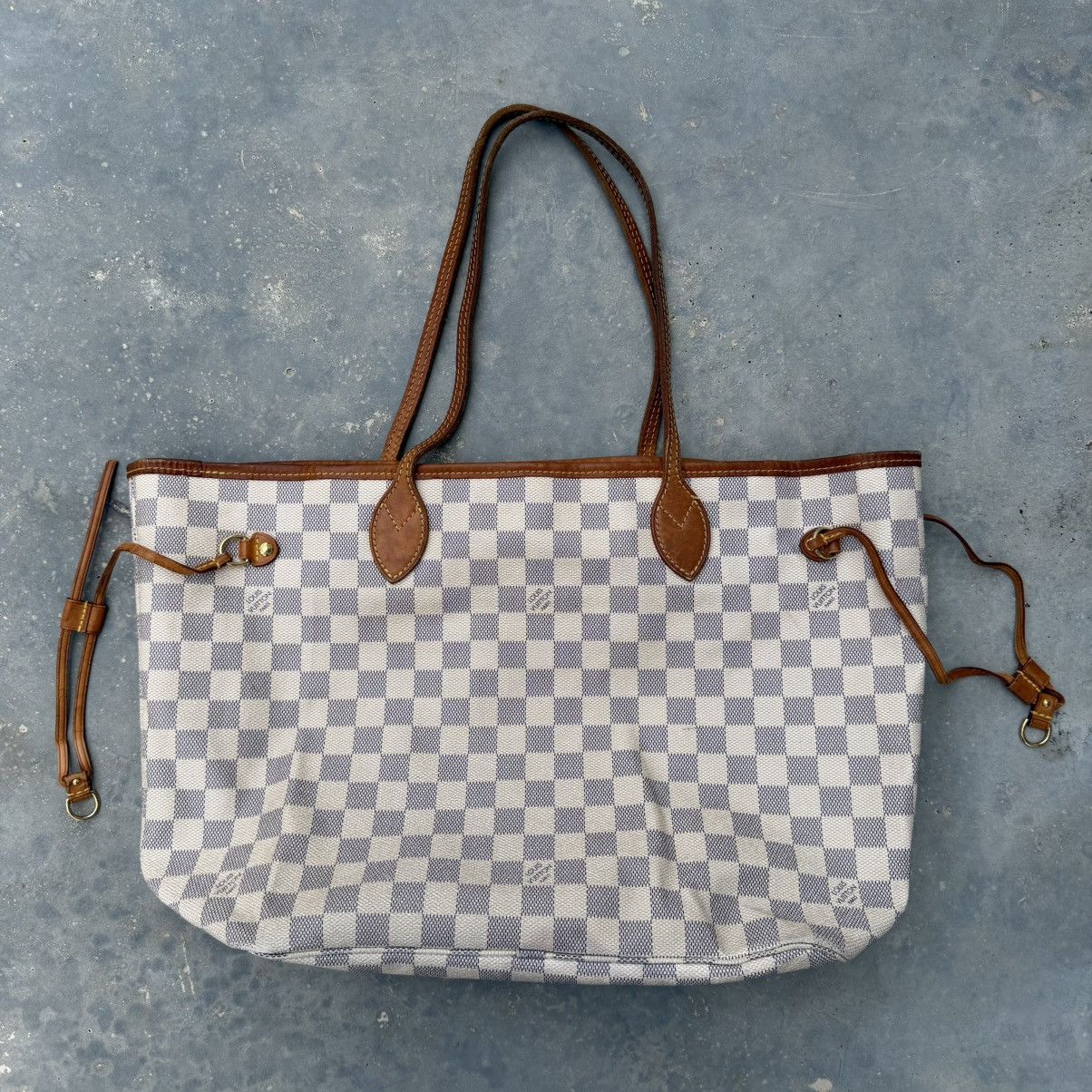 Louis Vuitton Louis Vuitton Neverfull MM in Damier Azur Tote Size ONE SIZE - 2 Thumbnail