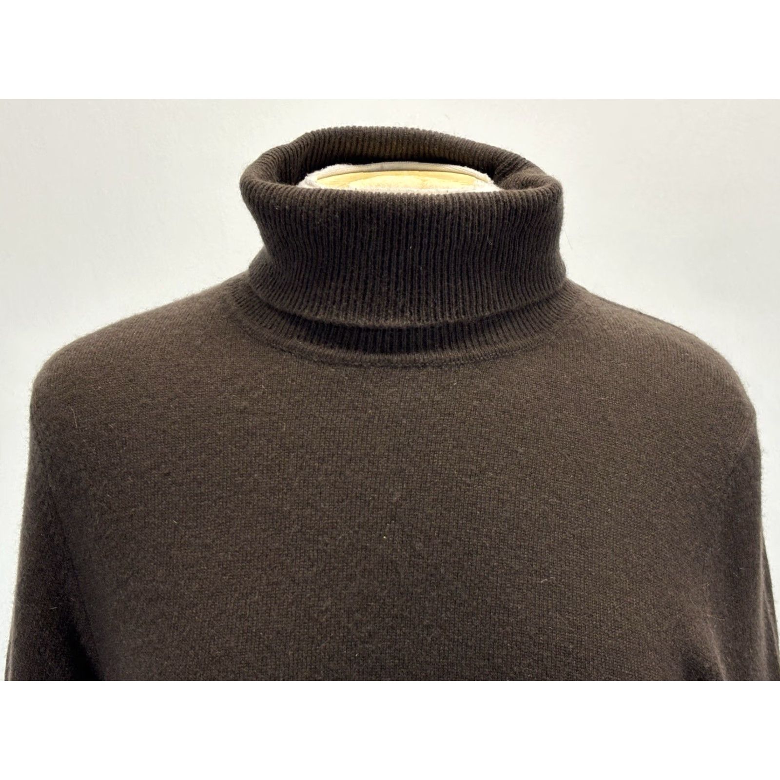 Charter Club Charter Club 100% Cashmere Turtleneck Sweater Women’s Large Chocolate Brown Pullover Long Sleeve Solid Knit Classic Preppy Old Money Mens/Womens? Size L / US 10 / IT 46 - 5 Thumbnail