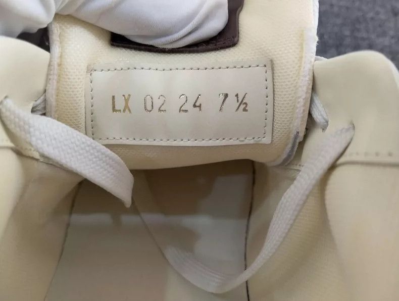 Louis Vuitton Louis Vuitton Trainer Sneakers Size 41.5-2507 Size US 10.5 / EU 43-44 - 6 Thumbnail
