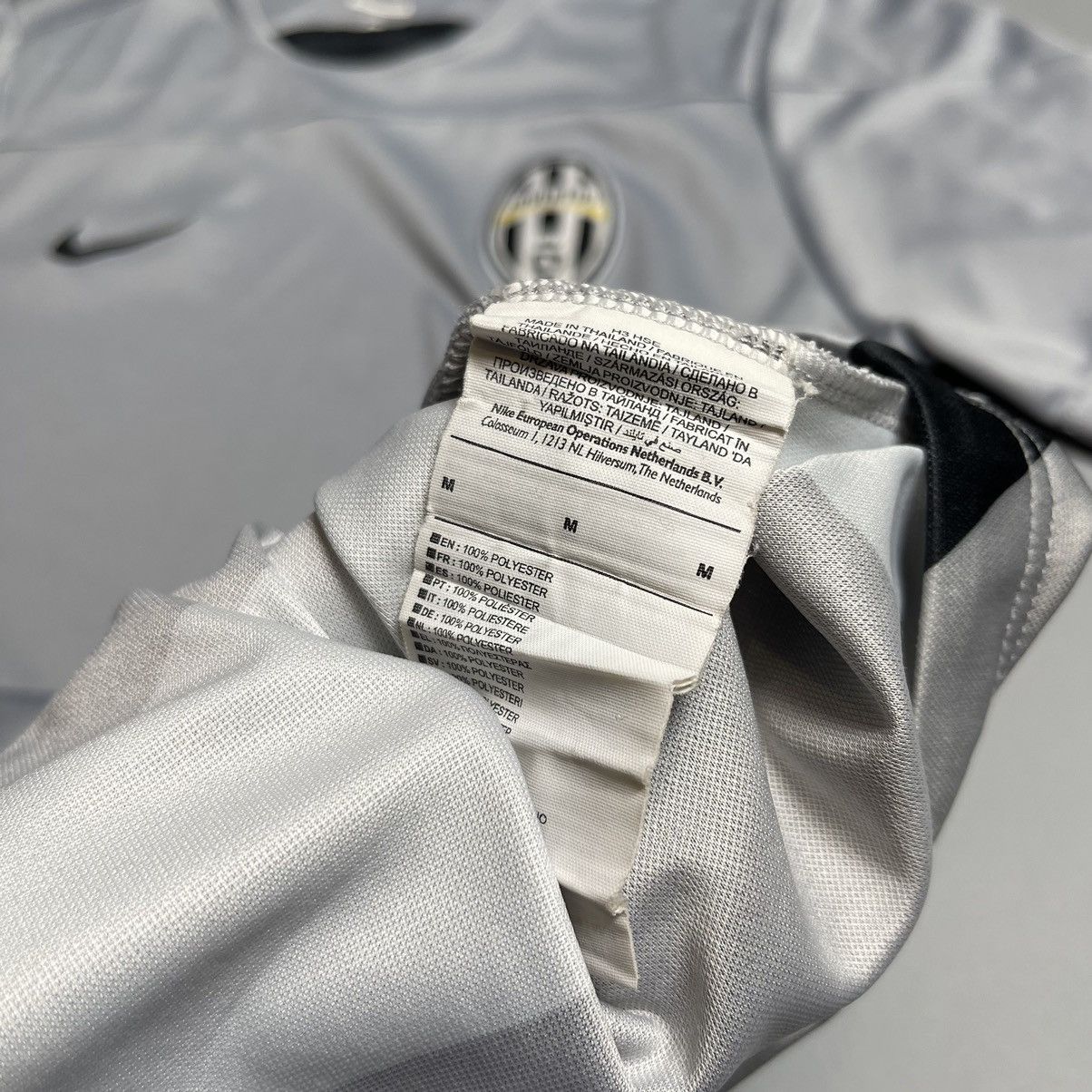 Nike × Vintage JUVENTUS NIKE 2013/2014 FOOTBALL SOCCER TRAINING JERSEY Size US M / EU 48-50 / 2 - 10 Thumbnail