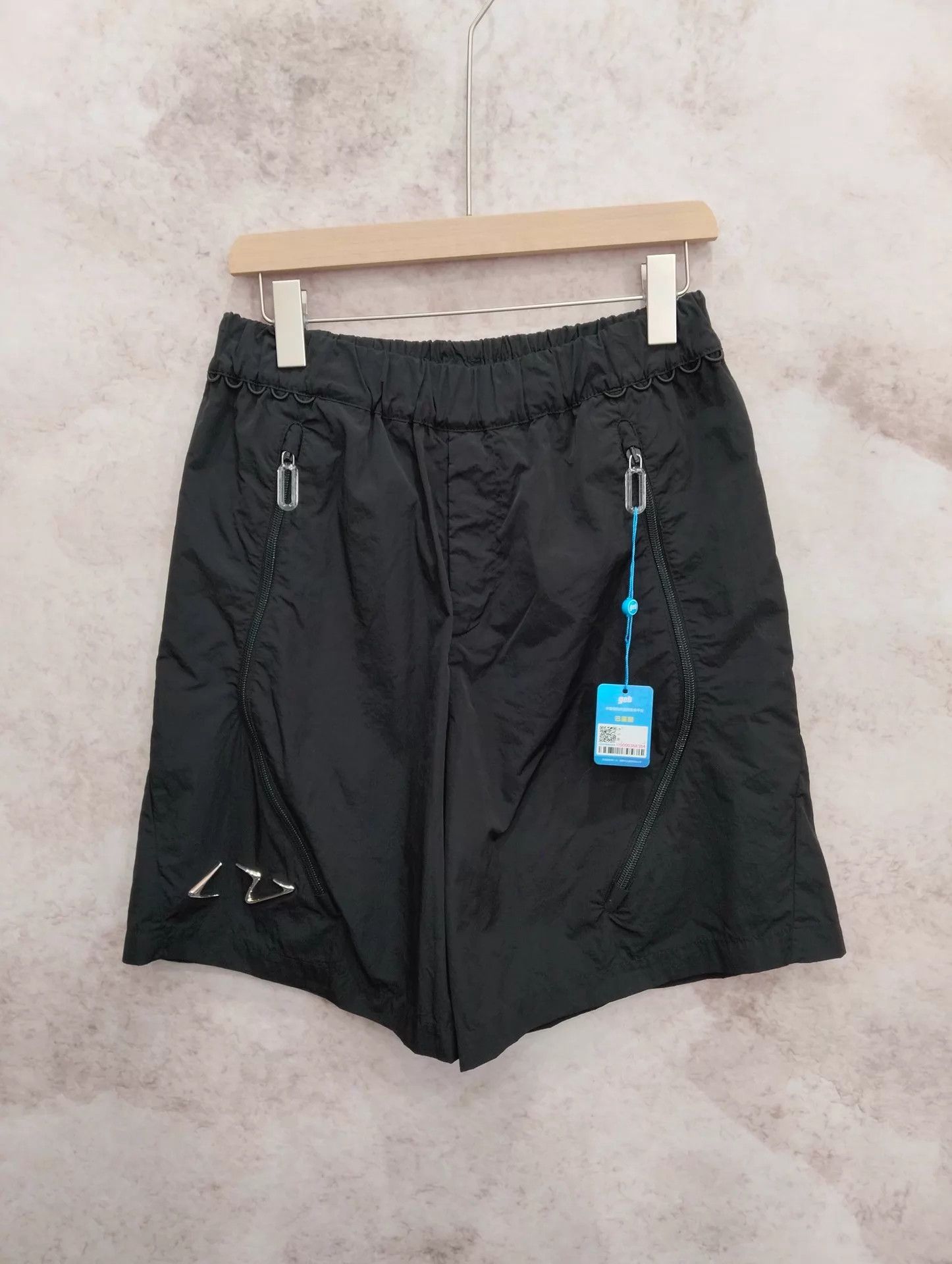 Louis Vuitton Louis Vuitton Nylon Casual Zip Pocket Shorts 38 95 New Size 27" / US 4 / IT 40 - 1 Thumbnail