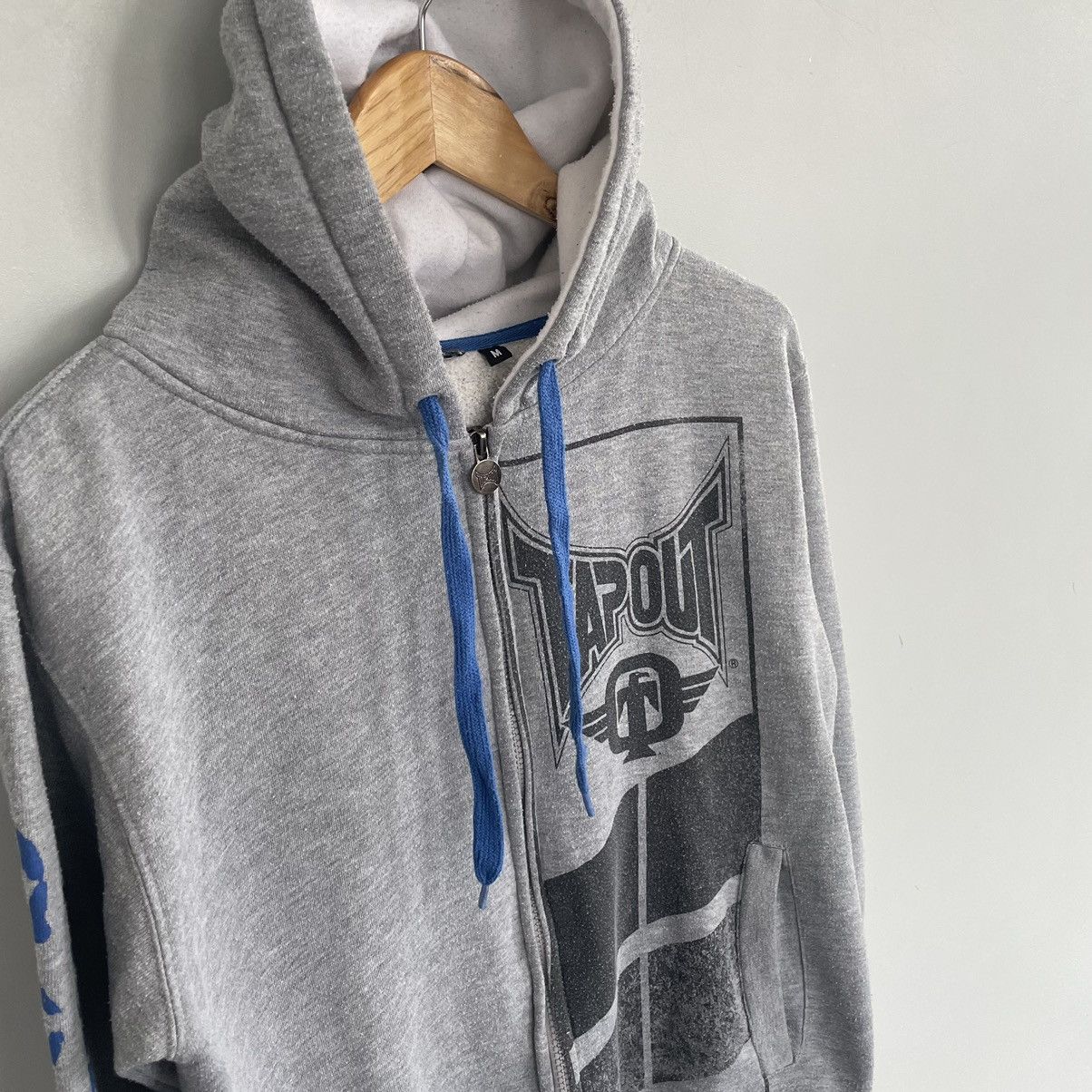 Tapout × Vintage Vintage Tapout Hoodie Gray size M style Y2k Size US M / EU 48-50 / 2 - 5 Thumbnail