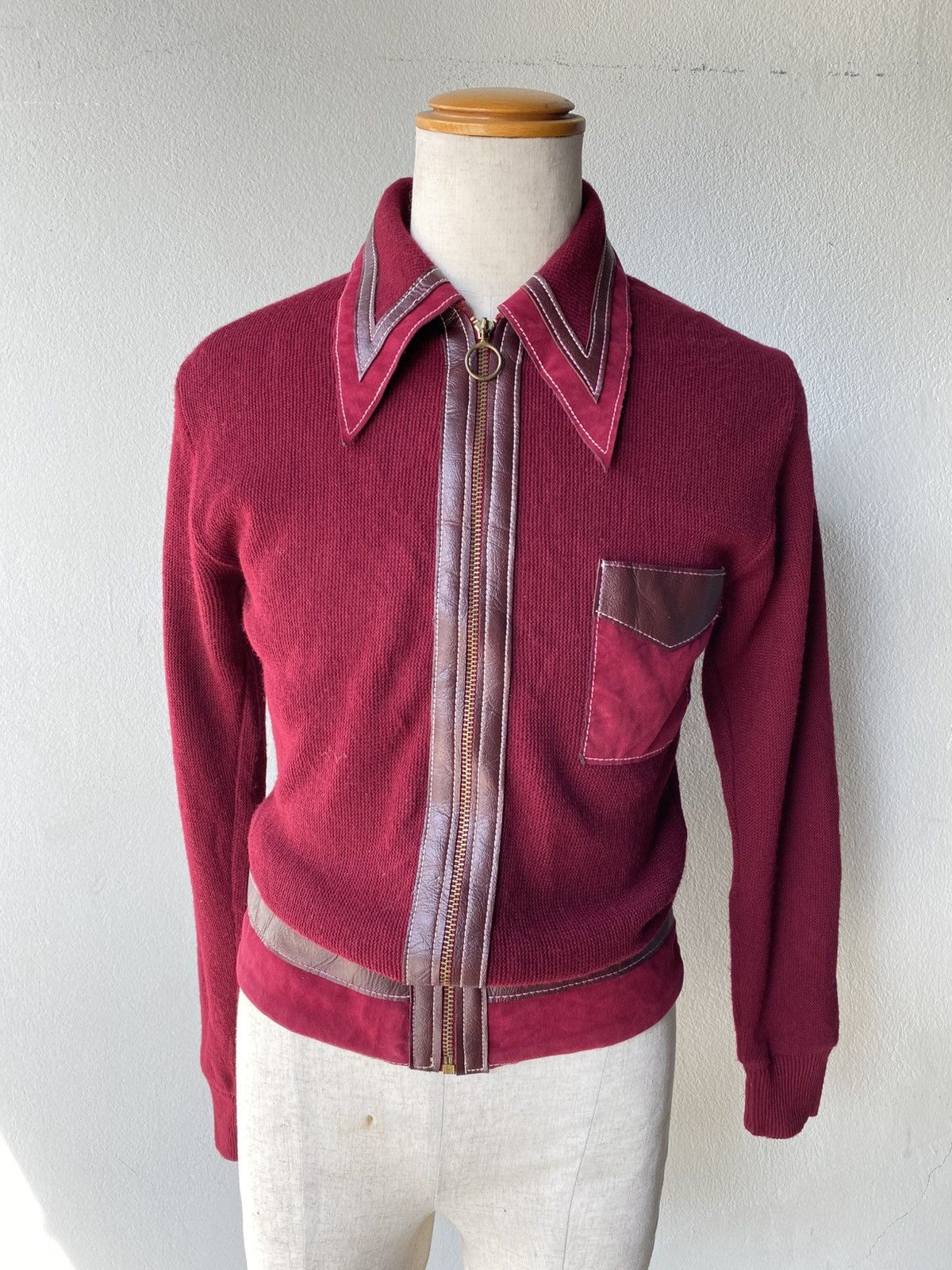 Vintage VIRGIN ORLON ACRYLIC Red Silk Shirt with Brown Leather Trim Size US S / EU 44-46 / 1 - 6 Thumbnail