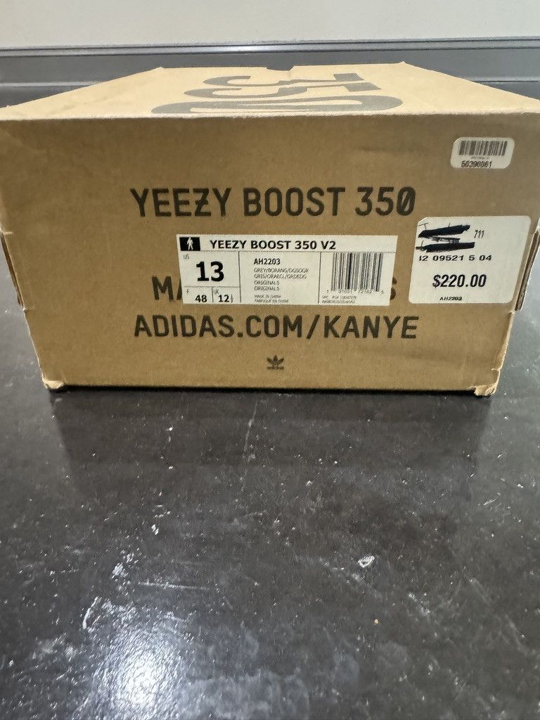 Yeezy Yeezy Beluga 2.0 V2 Size US 13 / EU 46 - 6 Thumbnail