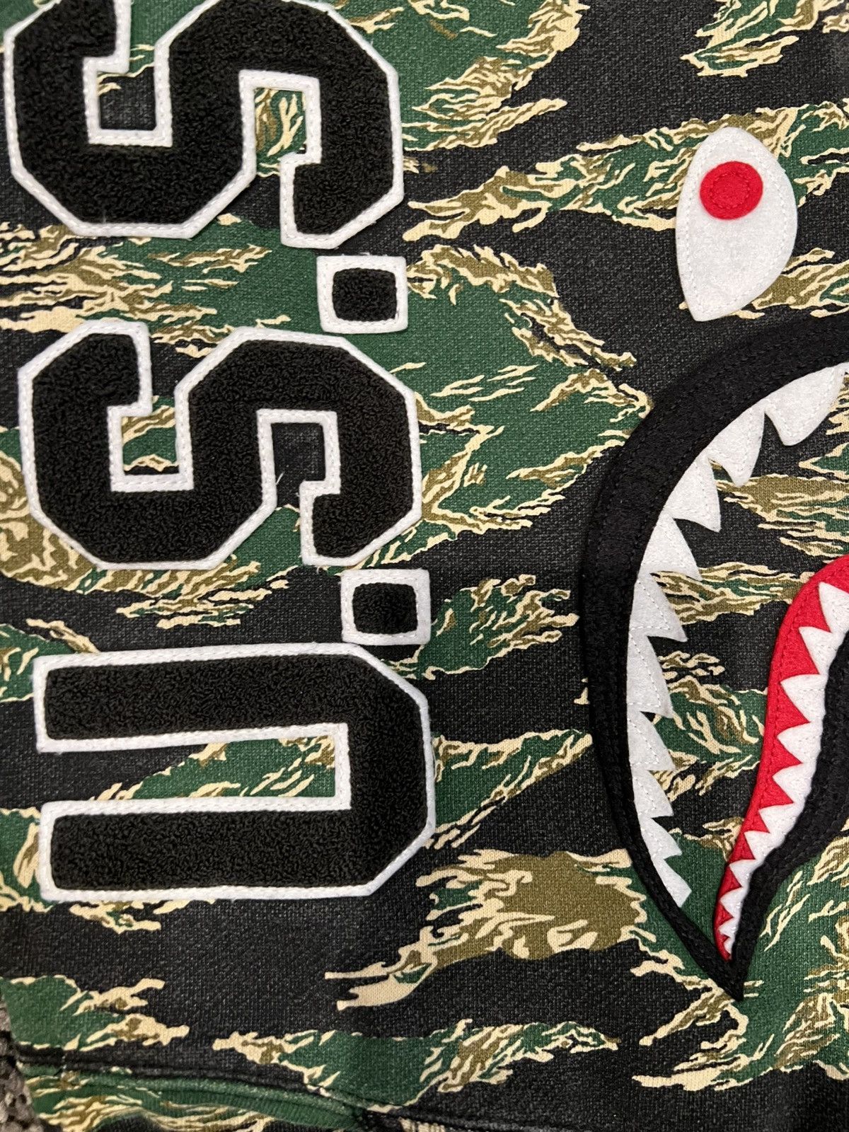 Bape A Bathing Ape URSUS Forest Camo Full Zip Up Shark Hoodie Size US L / EU 52-54 / 3 - 4 Thumbnail