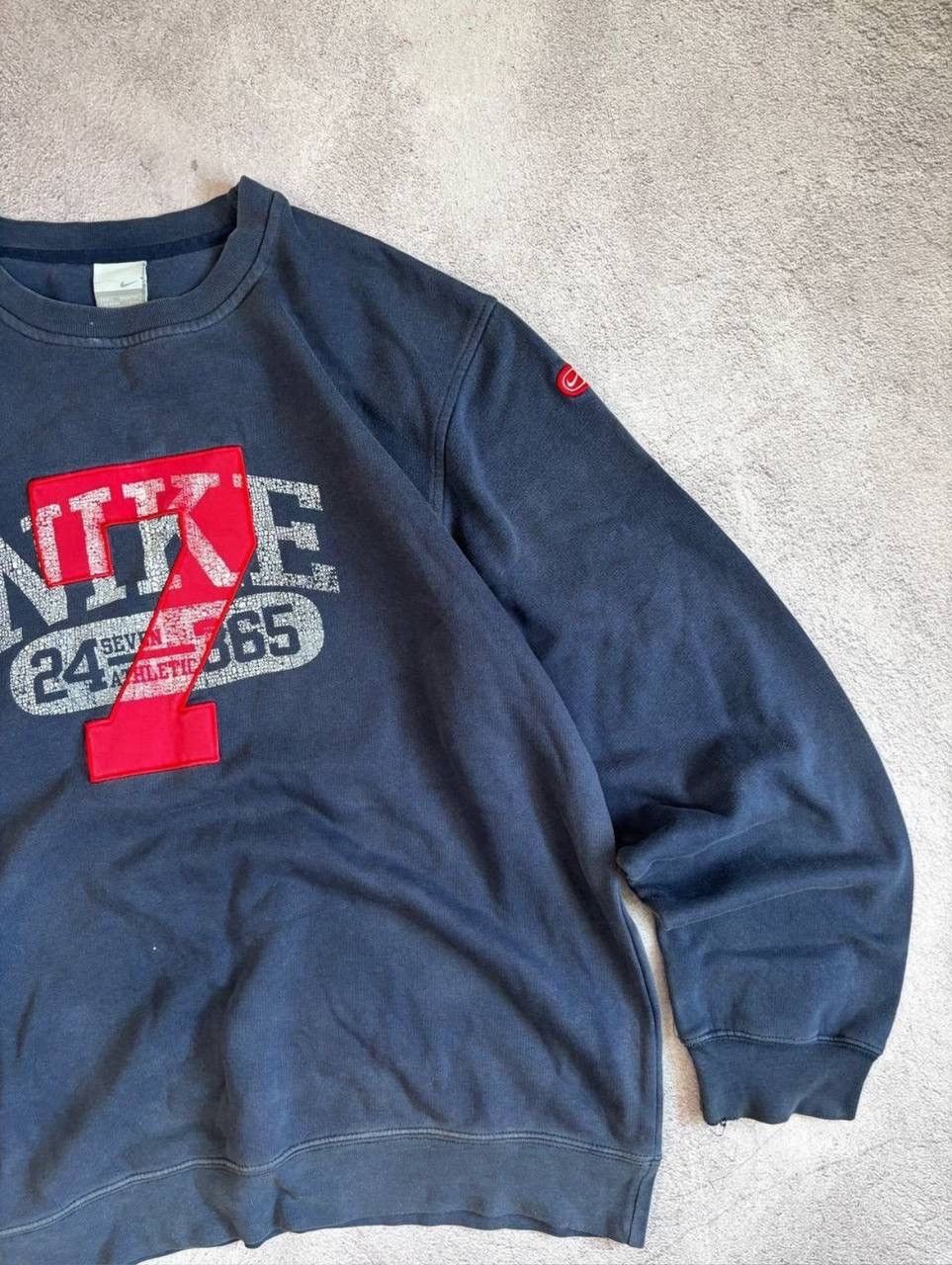 Nike × Vintage Vintage Nike Distressed y2k faded Sweatshirt Size US L / EU 52-54 / 3 - 4 Thumbnail