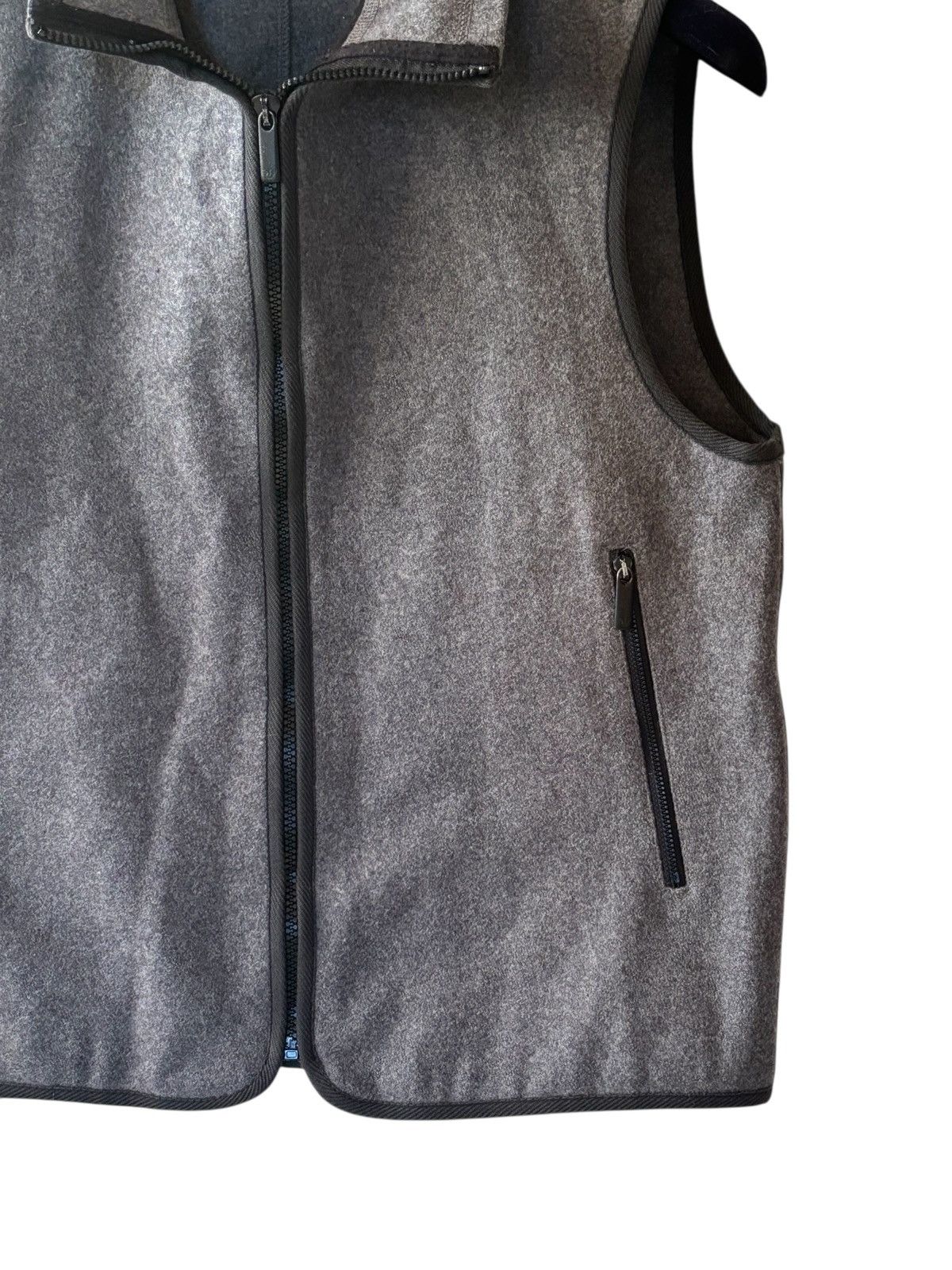 Emporio Armani Vintage Emporio Armani Wool Vest Size US M / EU 48-50 / 2 - 4 Thumbnail