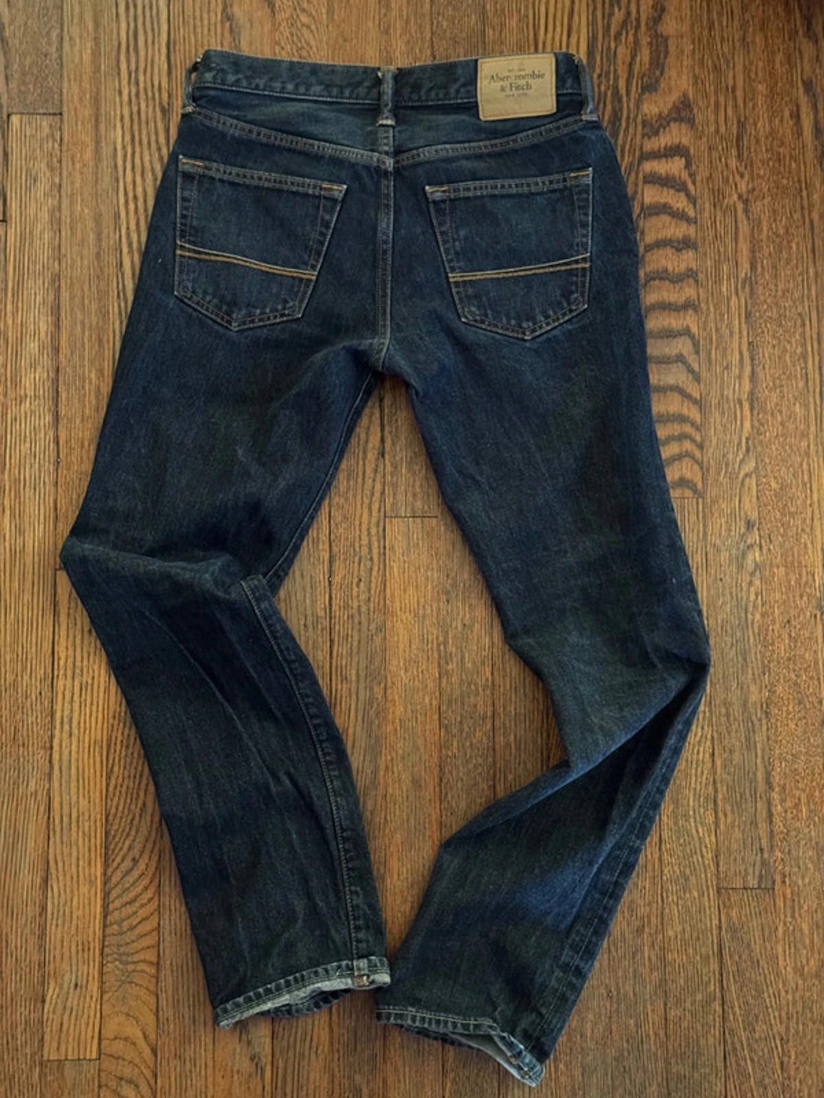Abercrombie & Fitch A&F Straight Denim- Dark Wash- Mens 30x32 Size US 30 / EU 46 - 7 Thumbnail