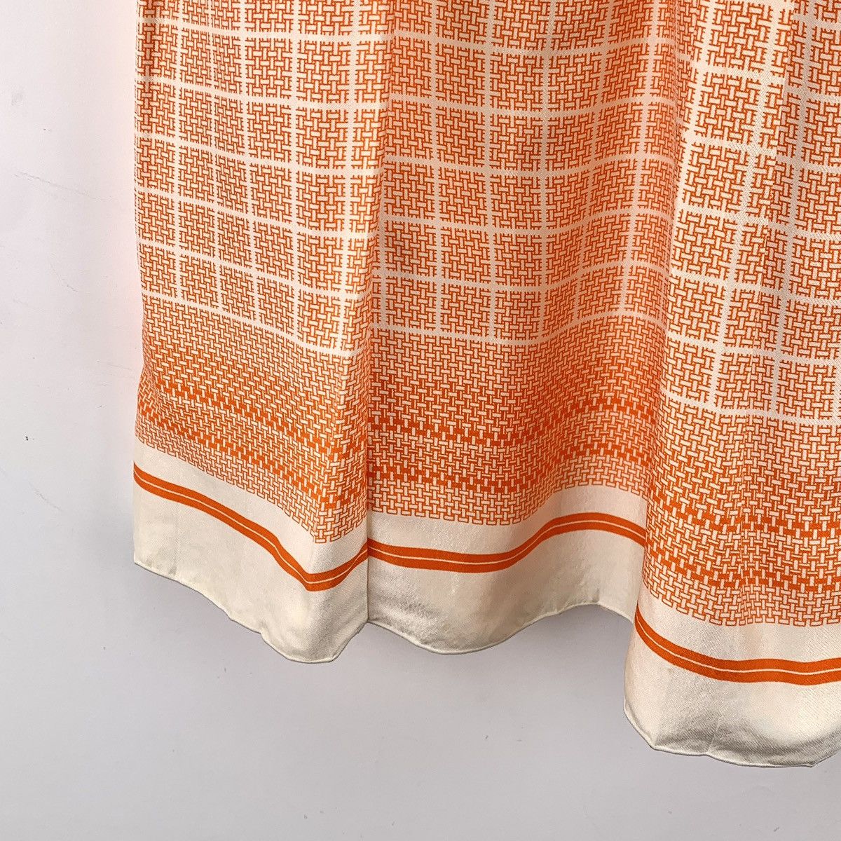 Celine Celine Orange Silk Pleated Casual Skirt K26WX Size 25" / US 0 / IT 36 - 4 Thumbnail