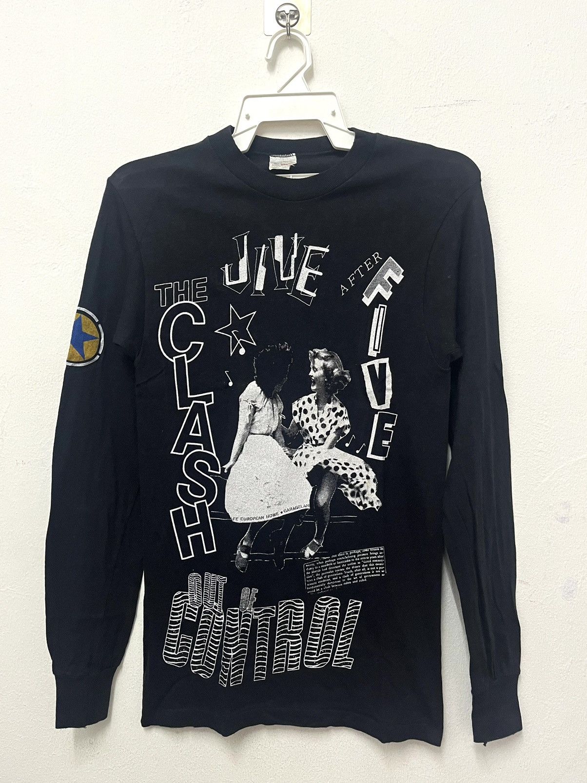 Band Tees × Vintage Vintage 80’s The clash Rock Punk Band T shirt promo Album Size US S / EU 44-46 / 1 - 1 Thumbnail