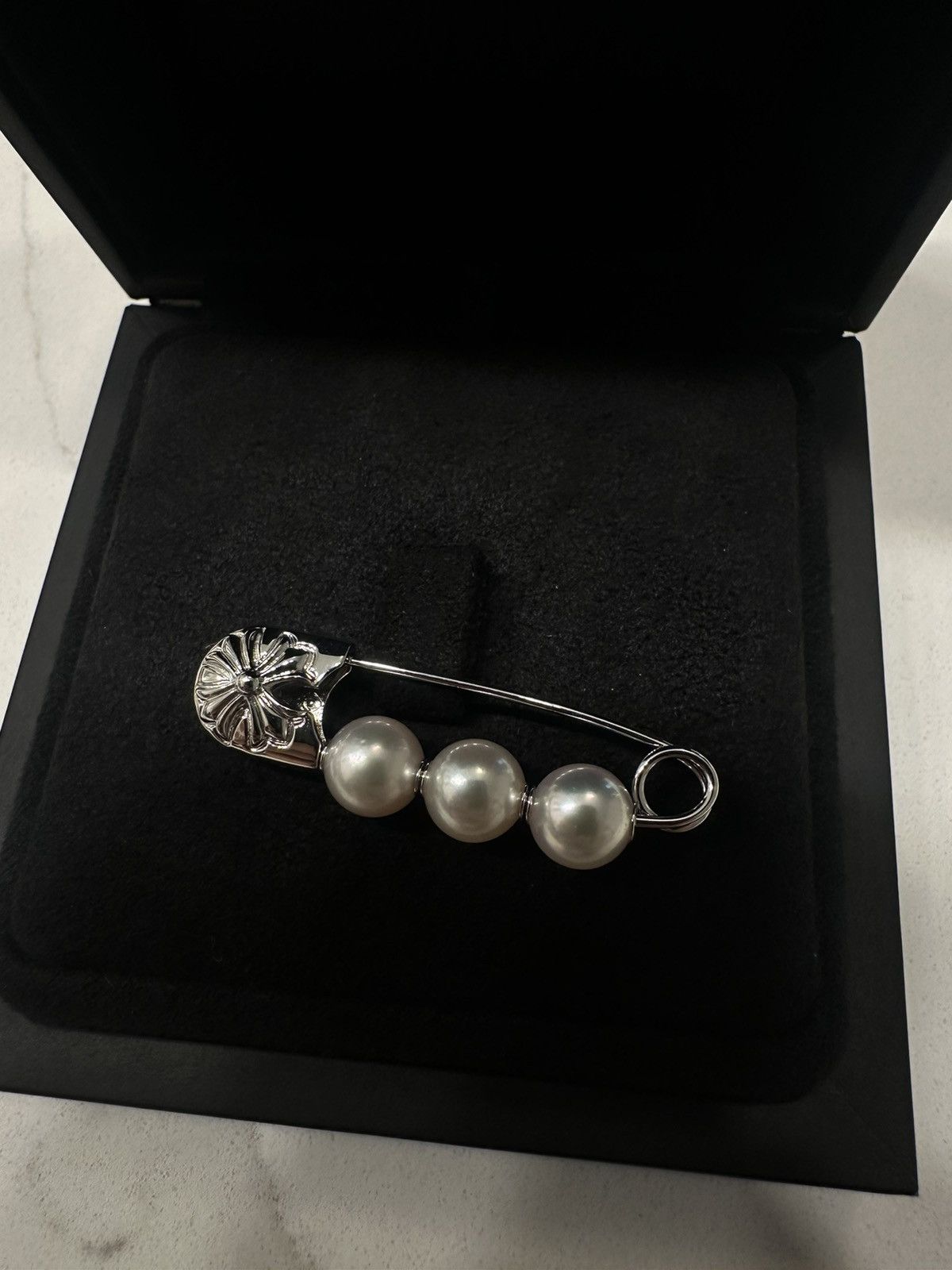 Chrome Hearts 🔥Chrome Hearts Mikimoto Pearl White Gold Brooch🔥 Size ONE SIZE - 2 Thumbnail