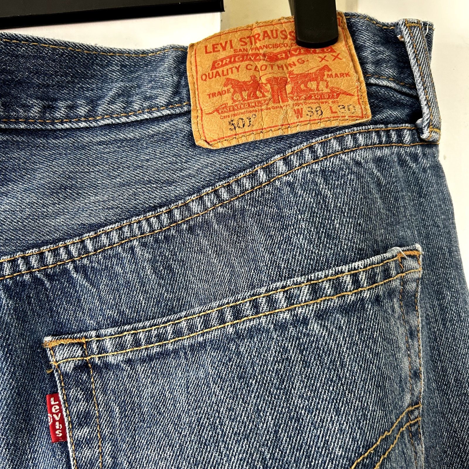 Levi's Levis 501 classic jeans 36 x 30 Size US 36 / EU 52 - 3 Thumbnail