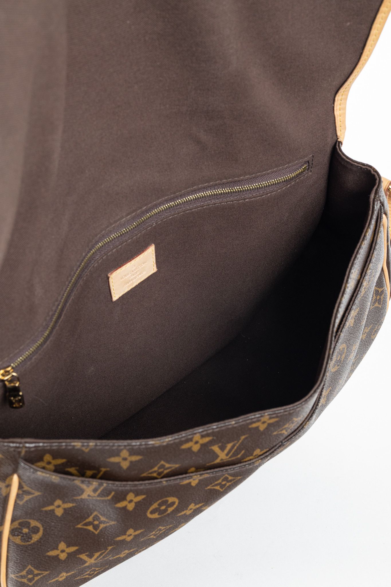 Louis Vuitton Louis Vuitton Menilmontant MM Monogram Canvas Messenger Bag Size ONE SIZE - 10 Thumbnail
