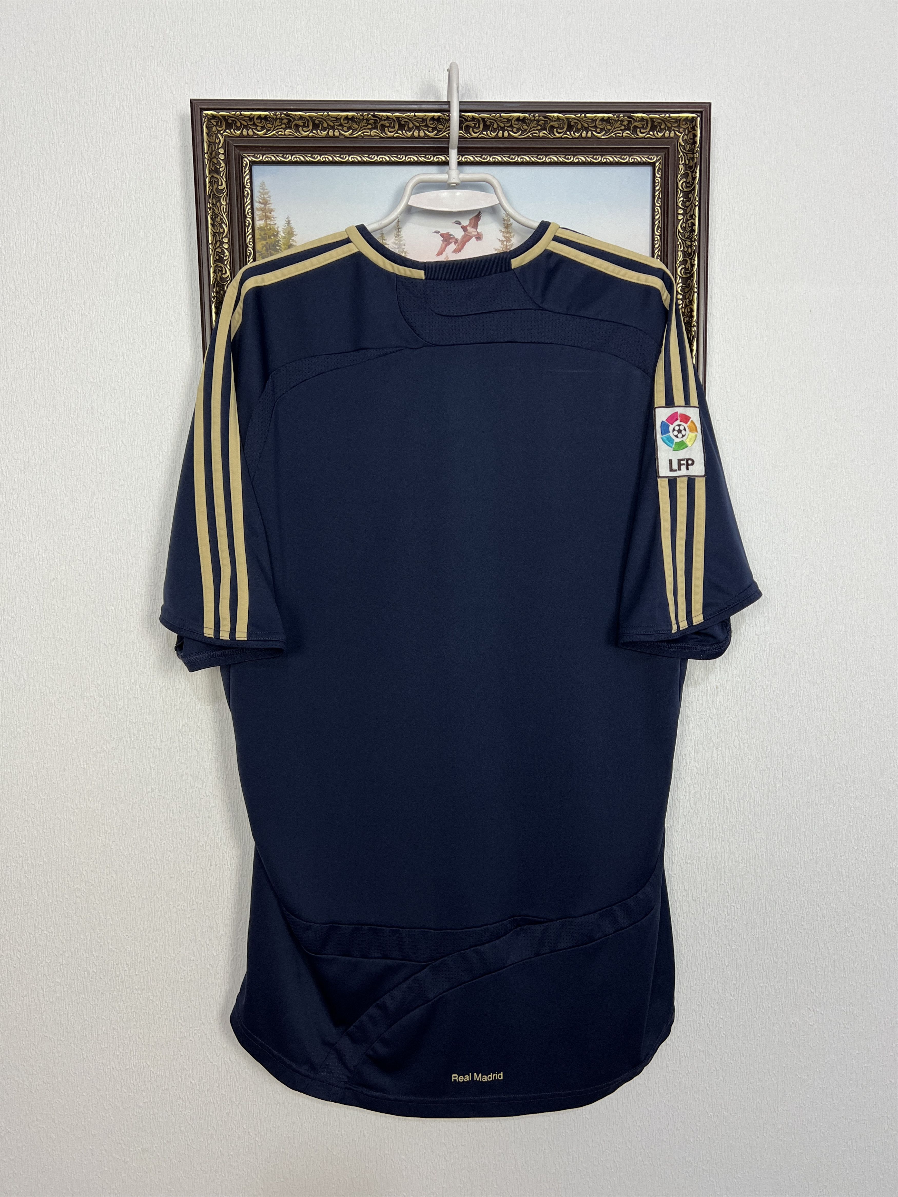 Adidas Real Madrid football shirt Soccer Jersey Camiseta Trikot Size US XL / EU 56 / 4 - 9 Thumbnail