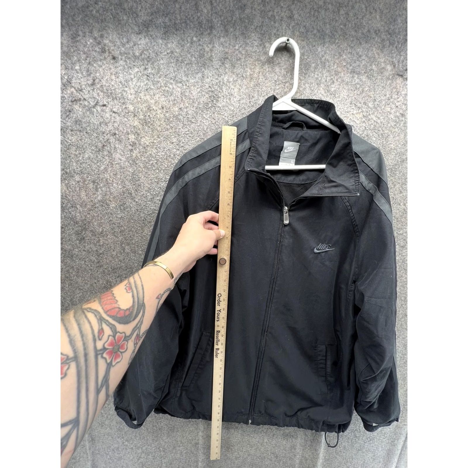 Nike VINTAGE Nike Windbreaker Jacket Men Large Black Full Zip Lined Athletic Track Size US L / EU 52-54 / 3 - 4 Thumbnail