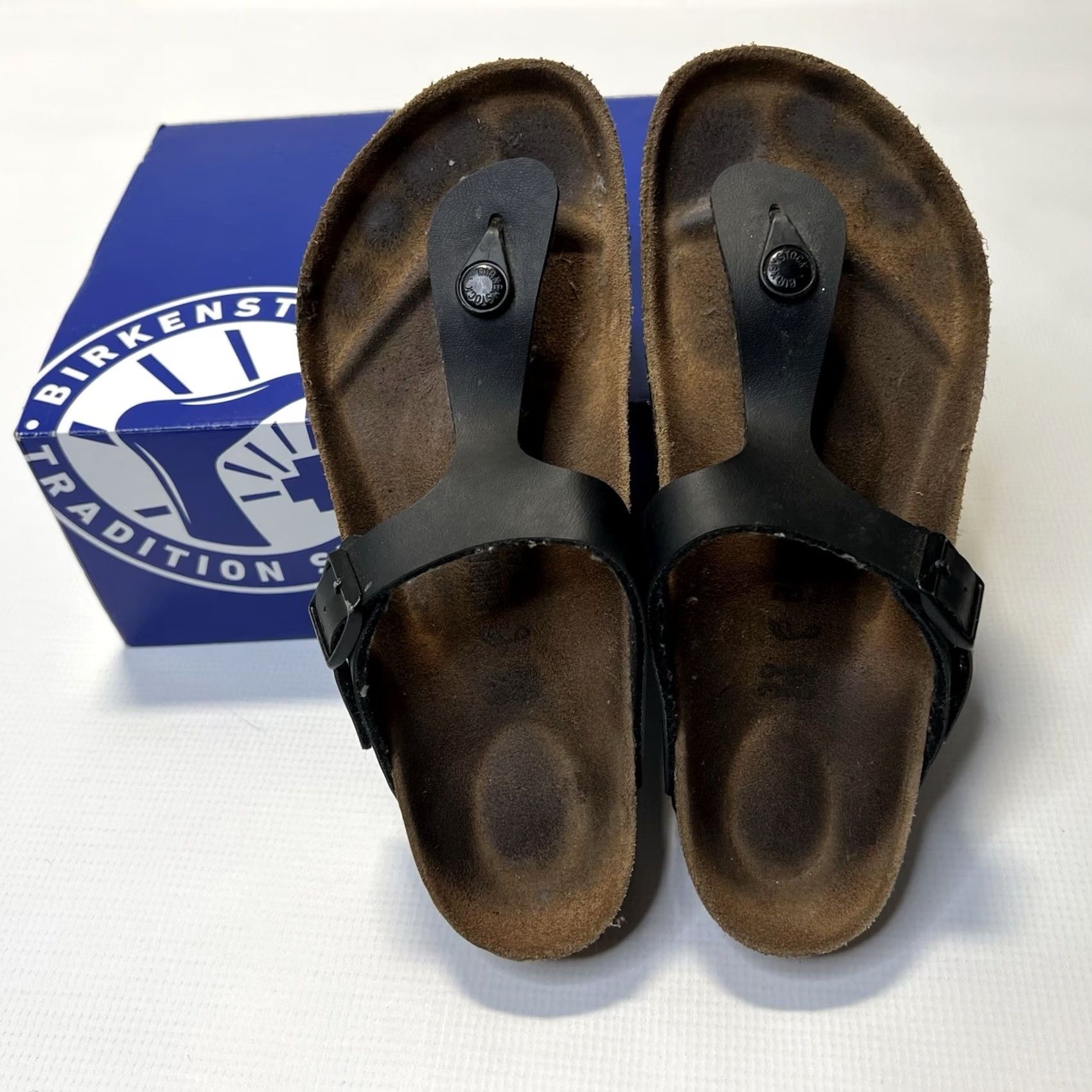 Birkenstock Birkenstock Gizeh Sandal Womens 39 Black Matte Cork Insole Suede Buckle Logo Flat Thong Slides 90s Boho Outdoor Bohemian College Slim Stripe? Size US 8 / IT 38 - 2 Thumbnail